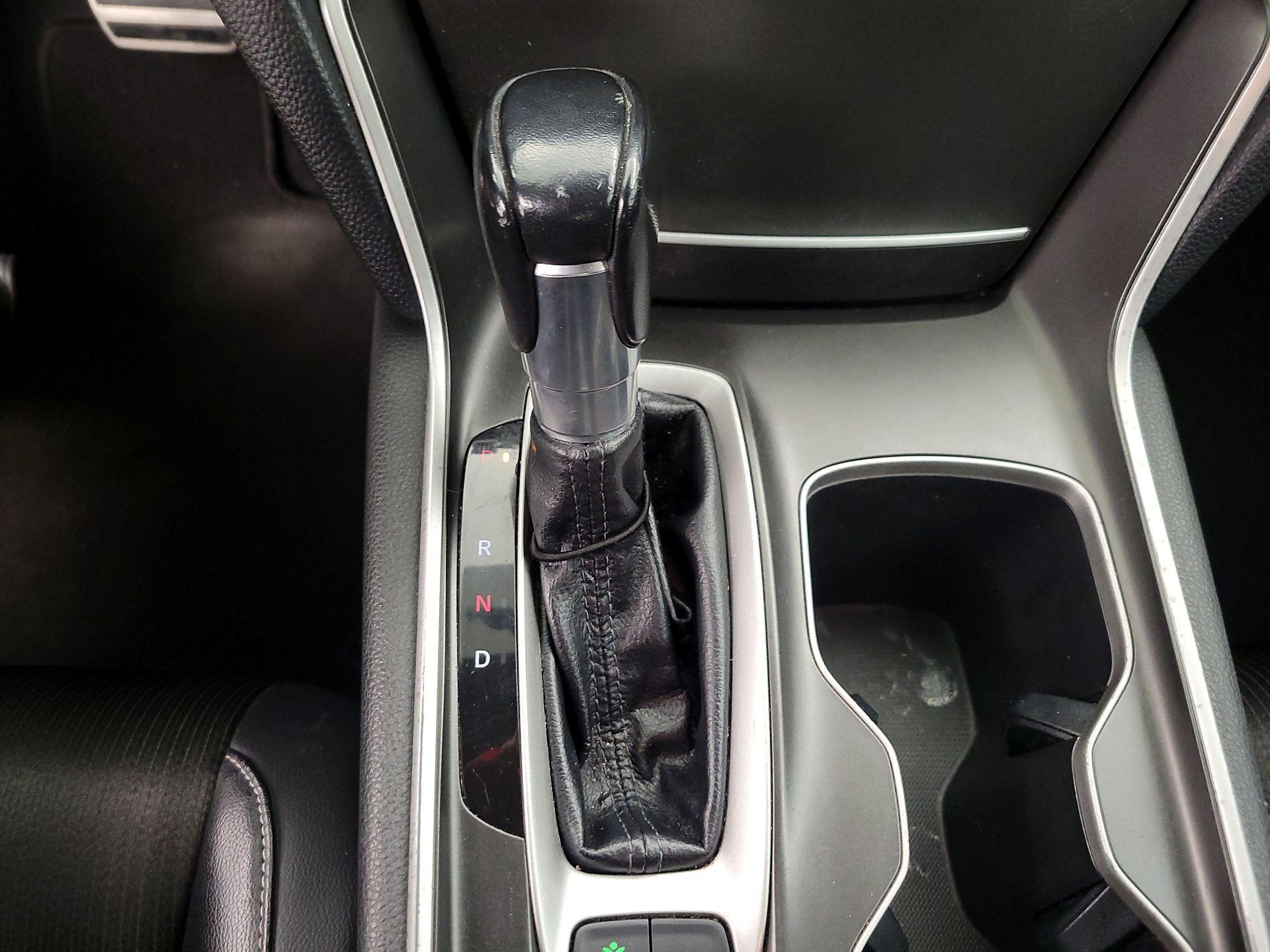 Thumbnail: 2018 Honda Accord - 17