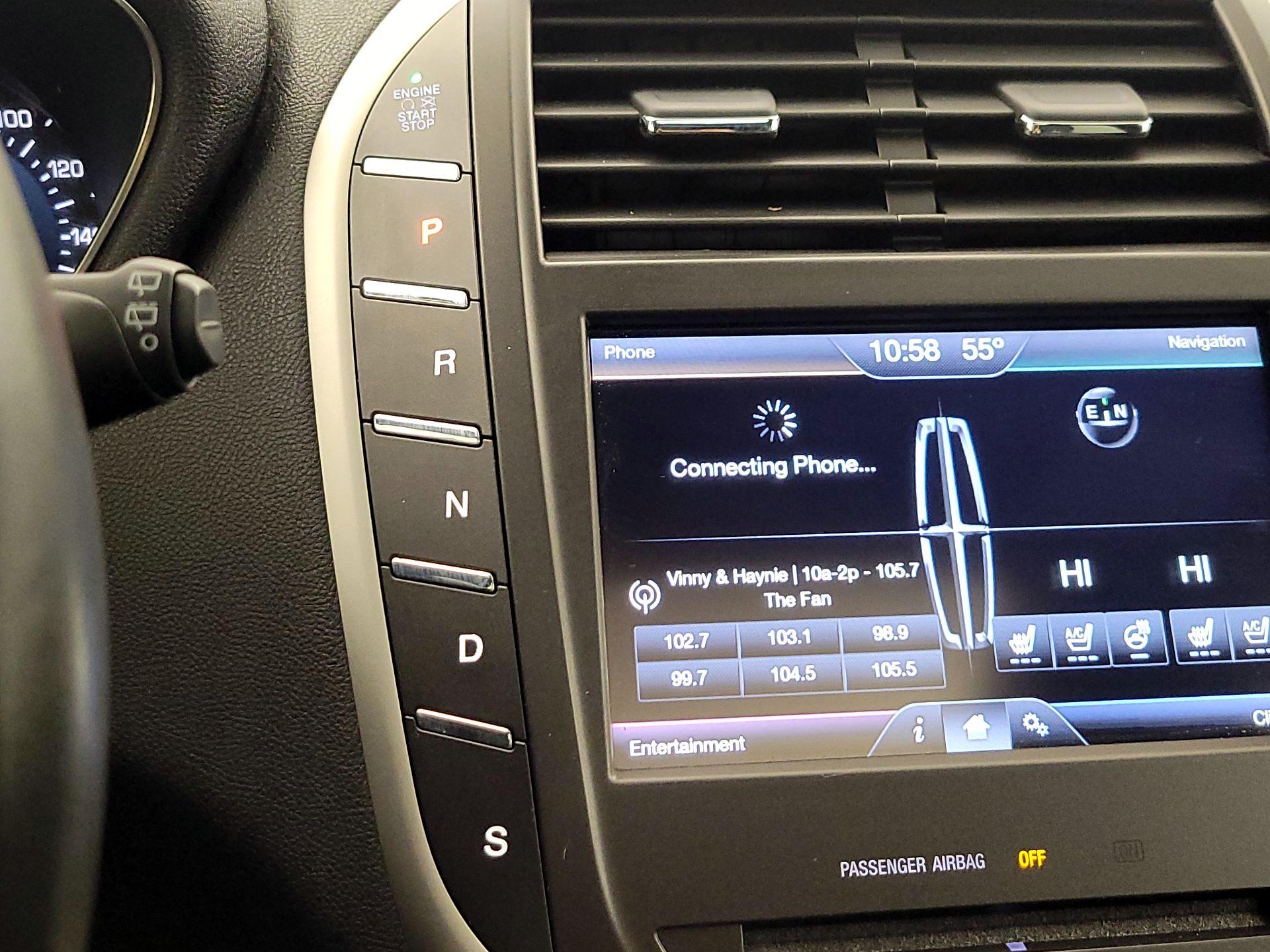 Thumbnail: 2015 Lincoln MKC - 18