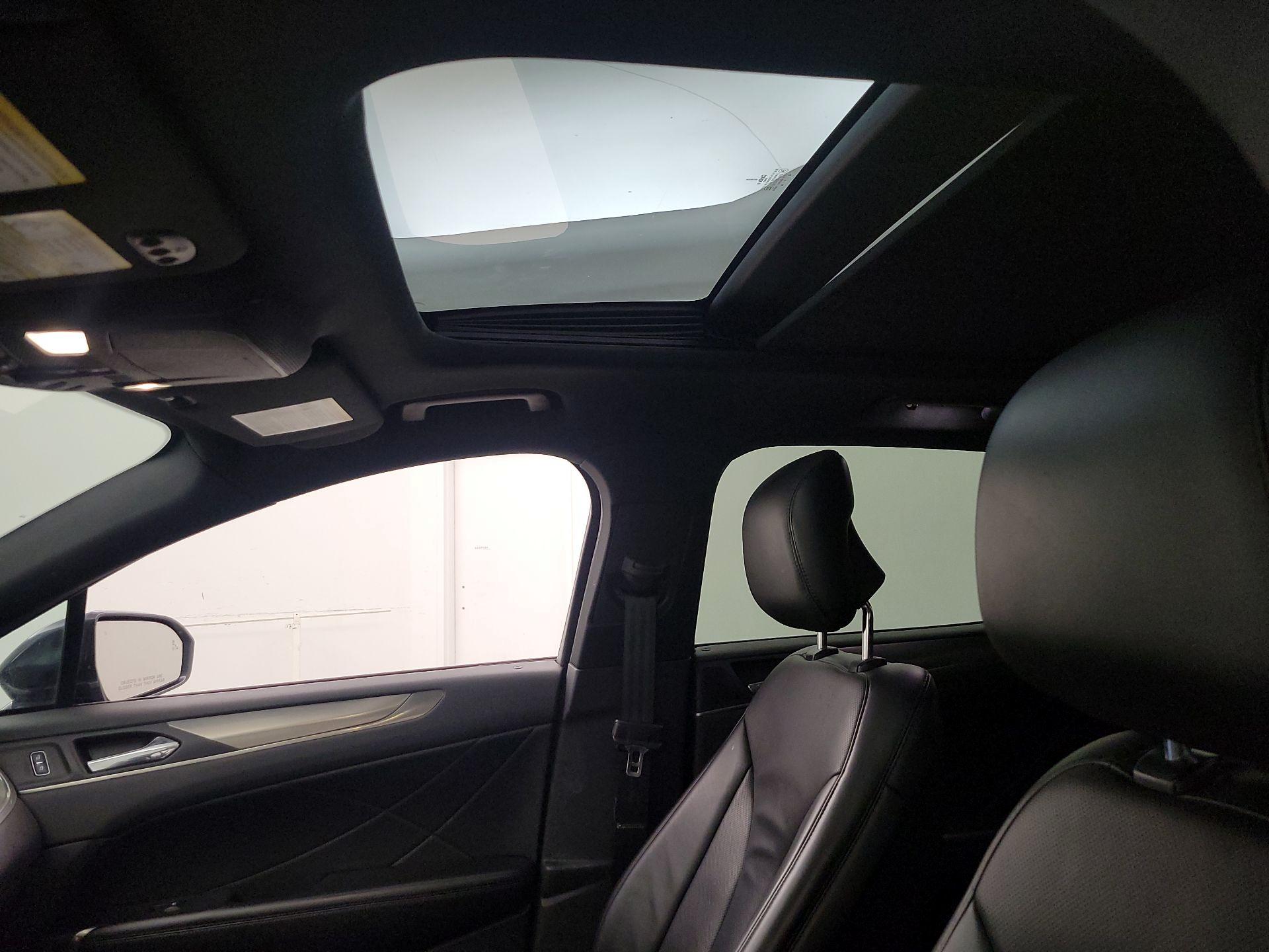 Thumbnail: 2015 Lincoln MKC - 20