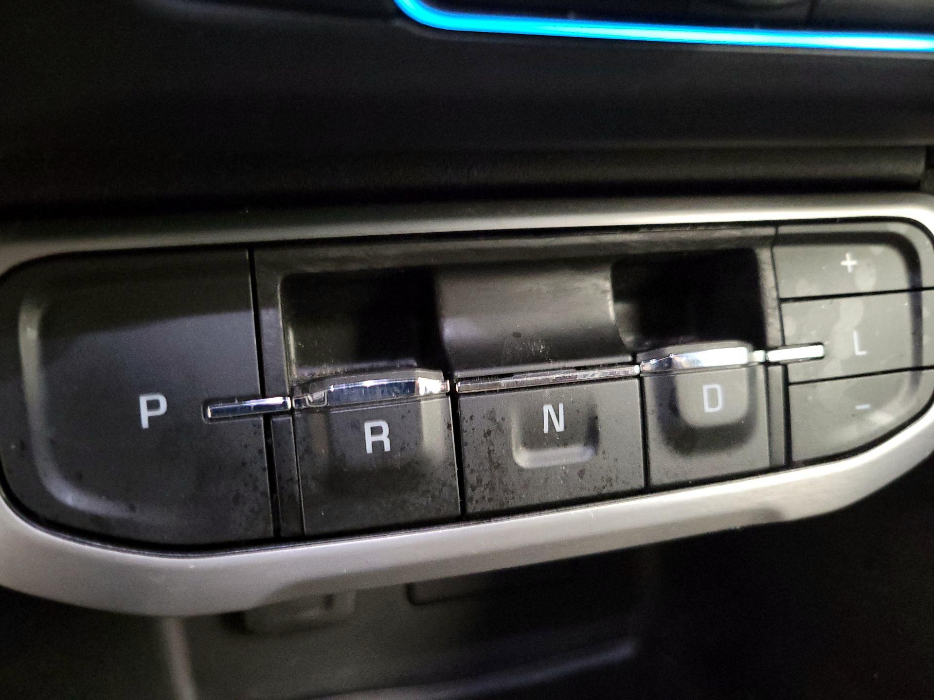 Thumbnail: 2020 GMC Acadia - 17