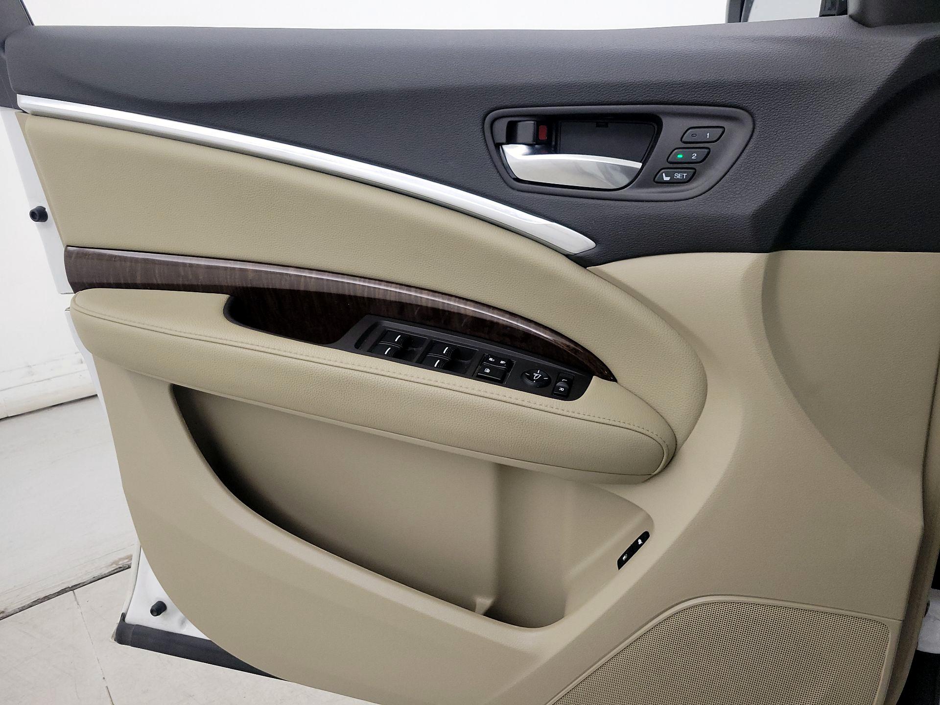 Thumbnail: 2020 Acura MDX - 12