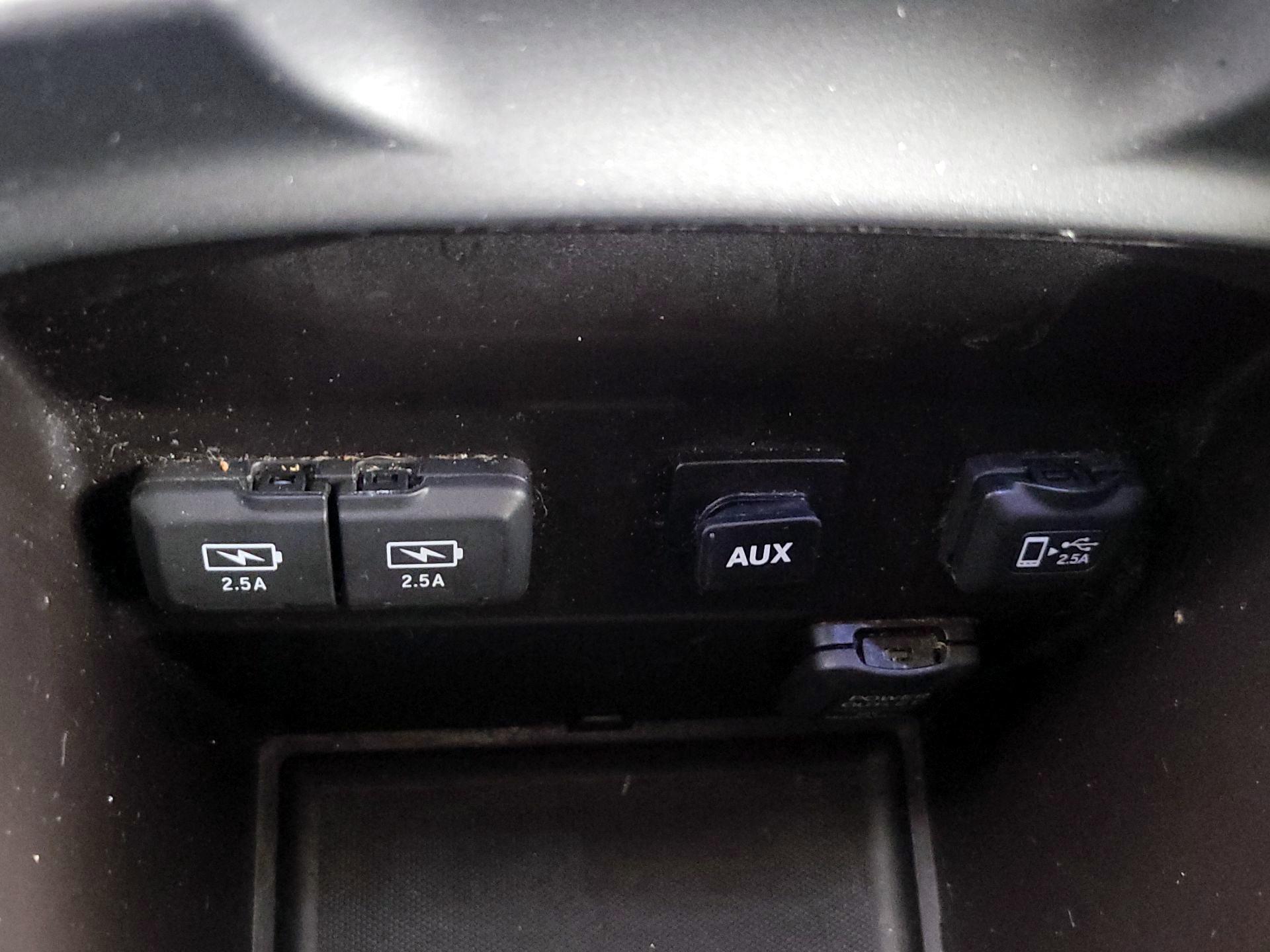 Thumbnail: 2020 Acura MDX - 18