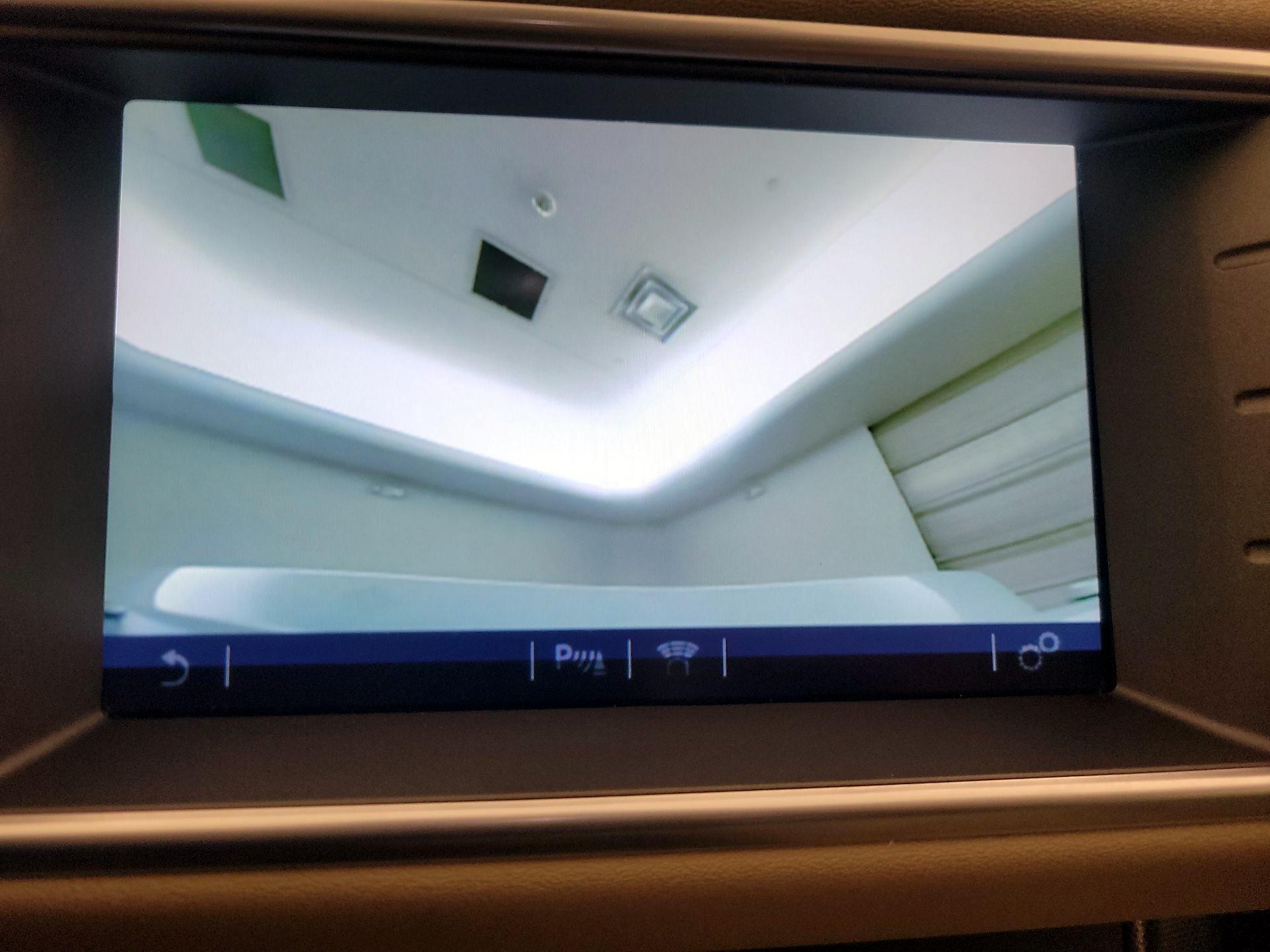 Thumbnail: 2018 Land Rover Range Rover Evoque - 15