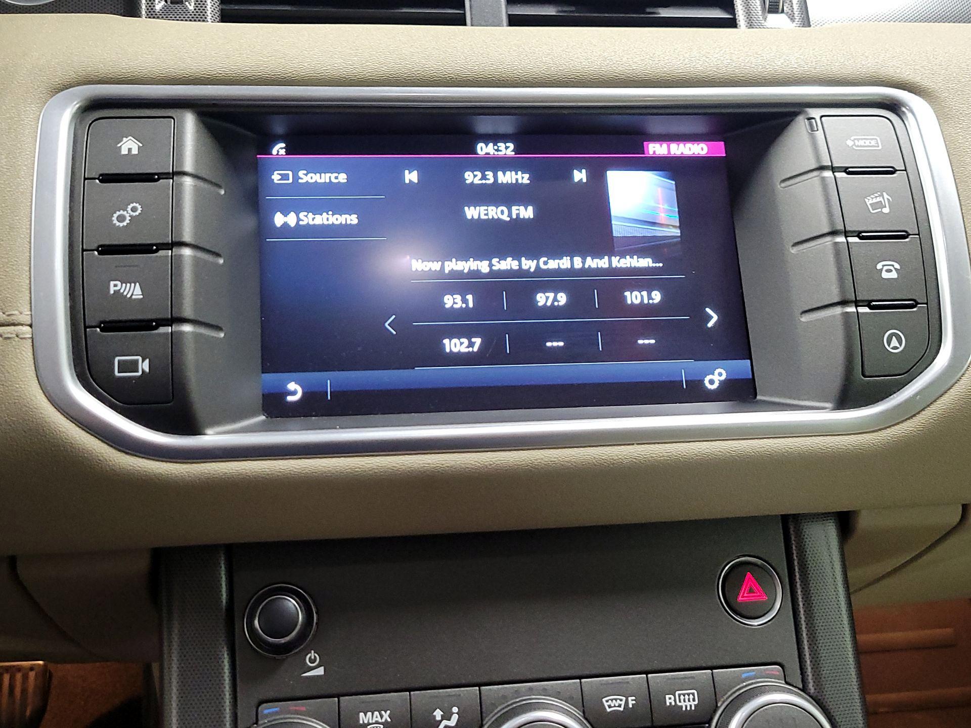 Thumbnail: 2018 Land Rover Range Rover Evoque - 16