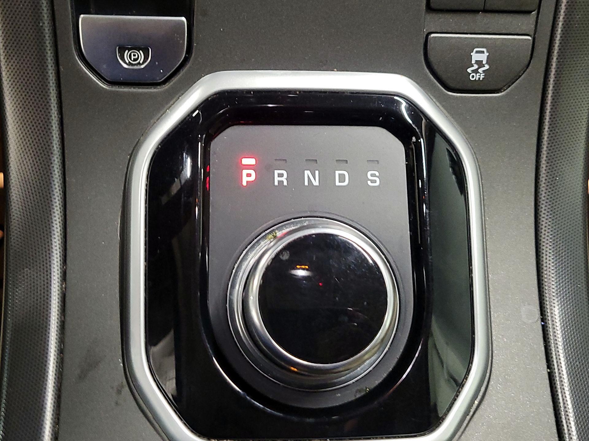 Thumbnail: 2018 Land Rover Range Rover Evoque - 18