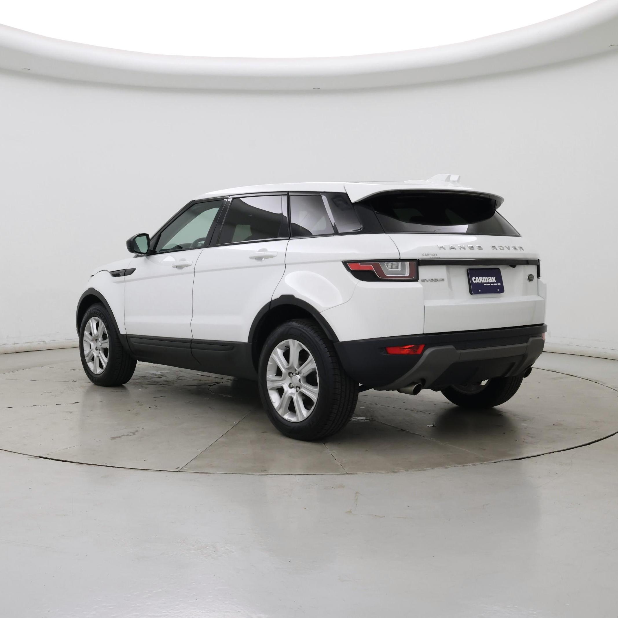 Thumbnail: 2018 Land Rover Range Rover Evoque - 2