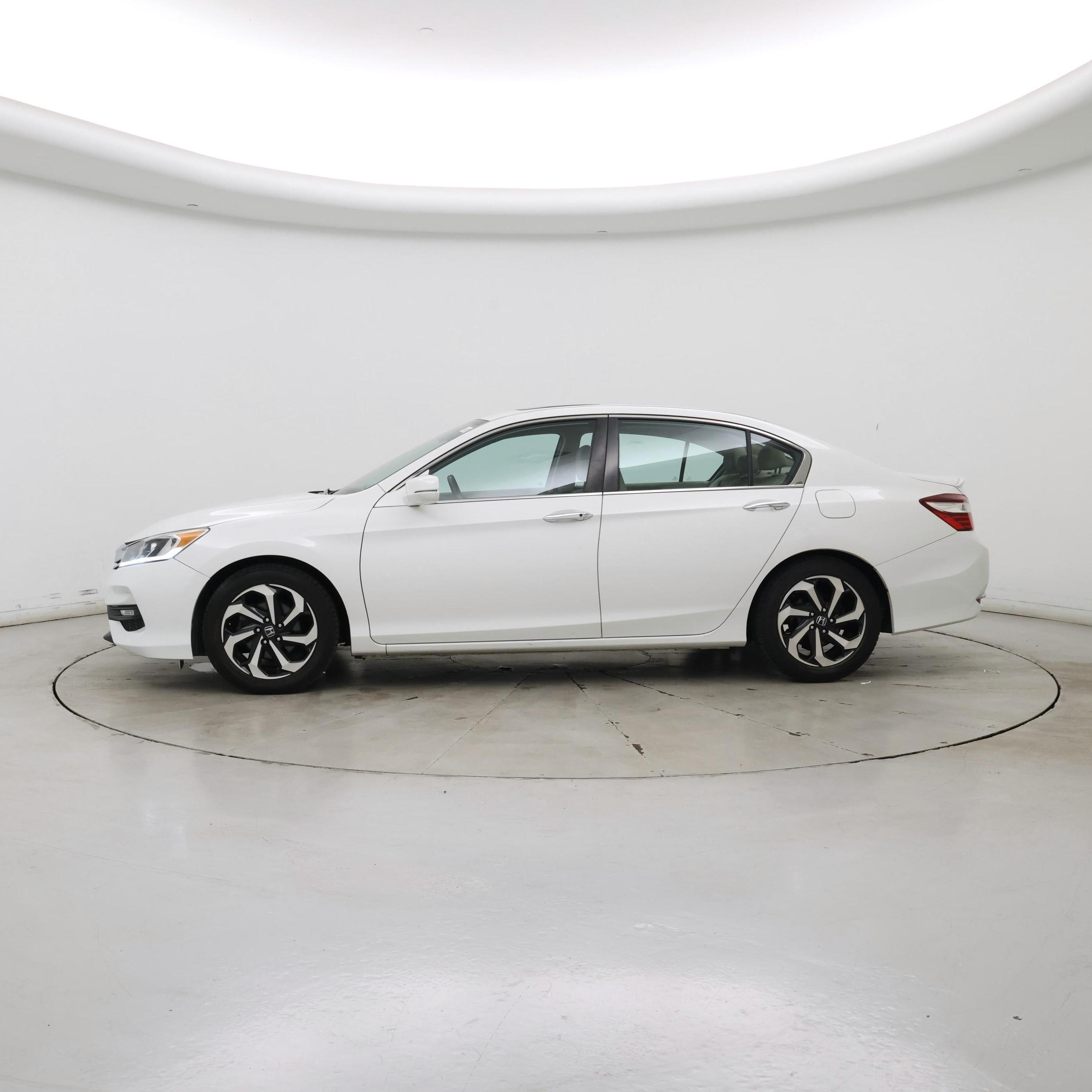 Thumbnail: 2017 Honda Accord - 3