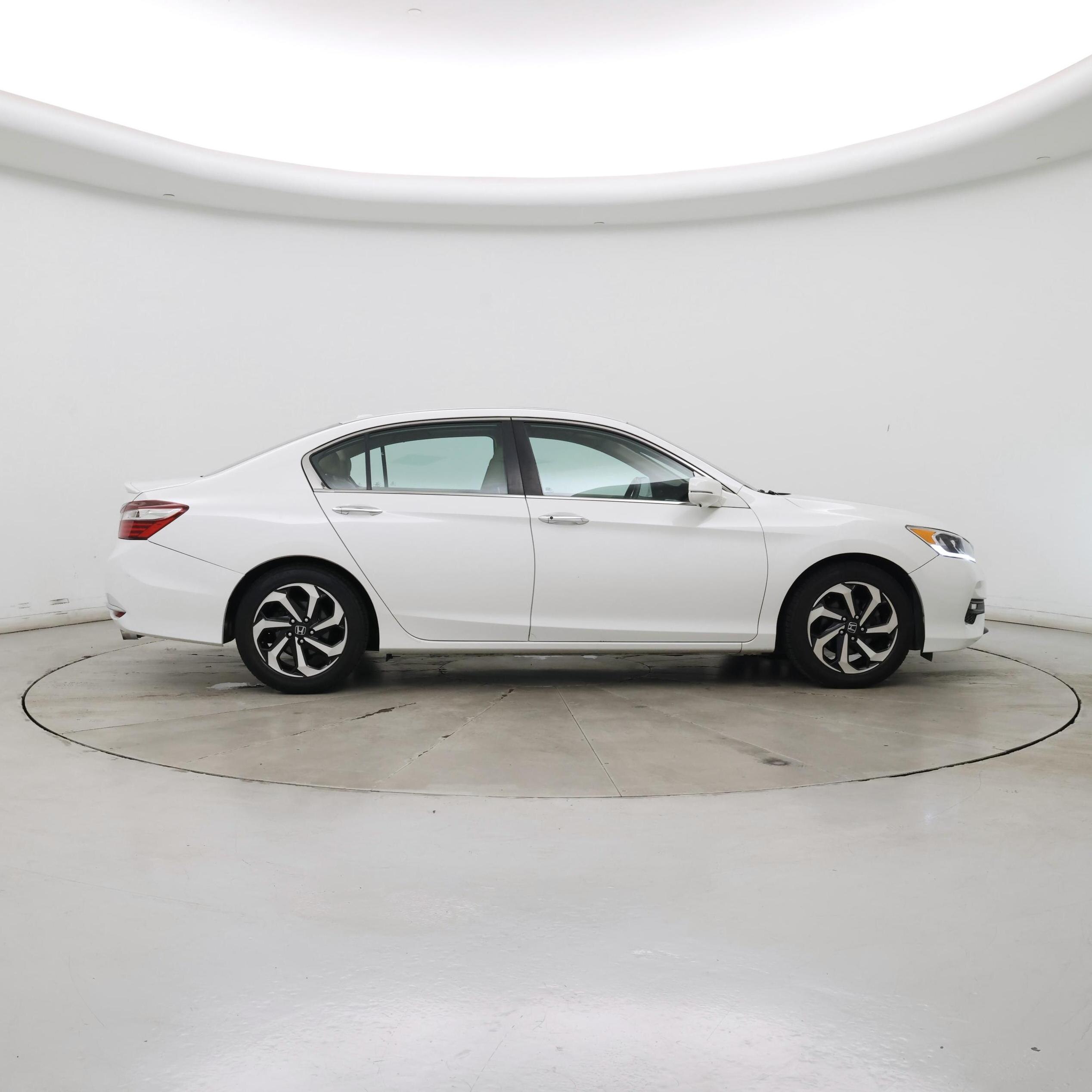 Thumbnail: 2017 Honda Accord - 7