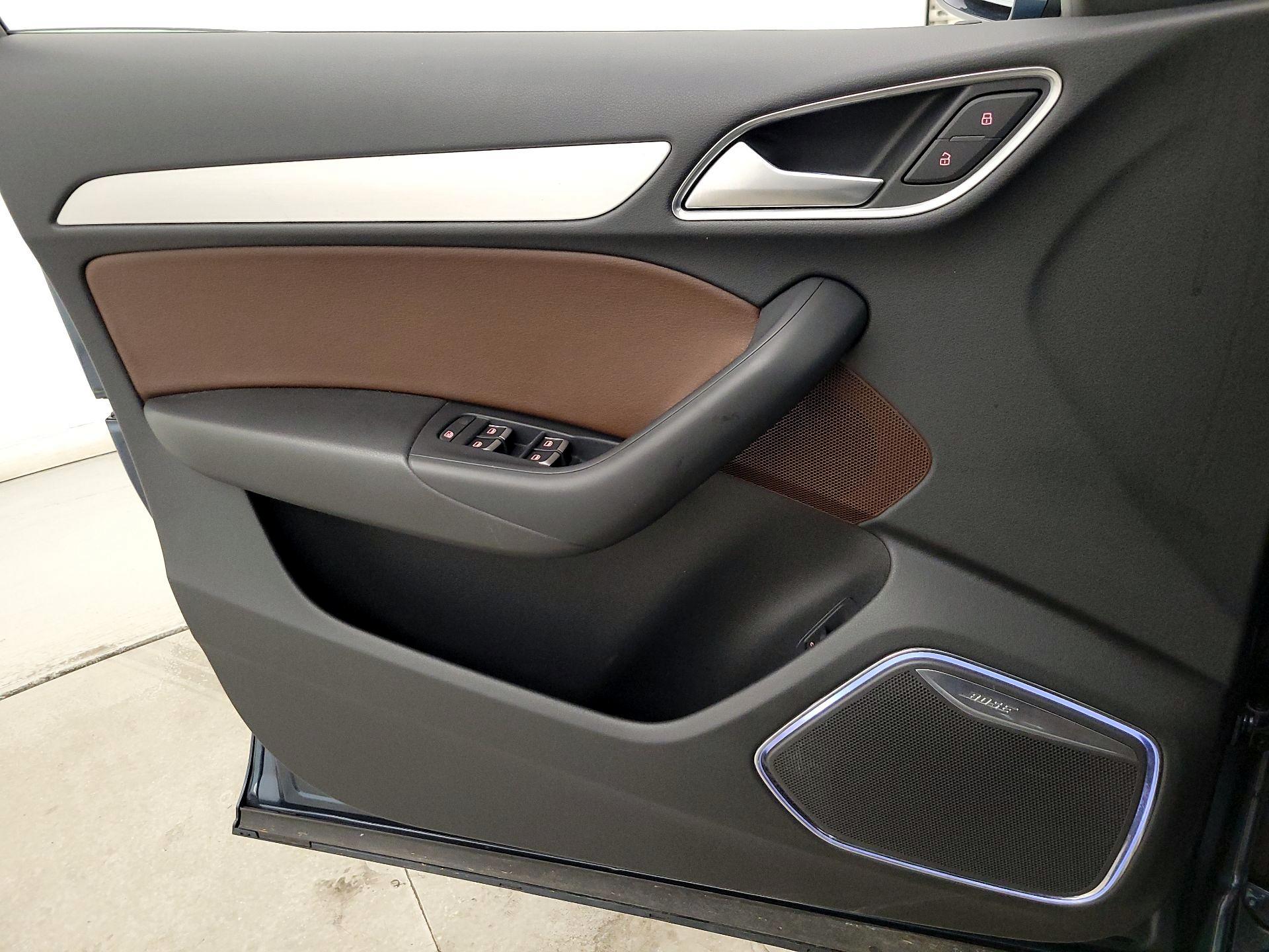 Thumbnail: 2018 Audi Q3 - 12