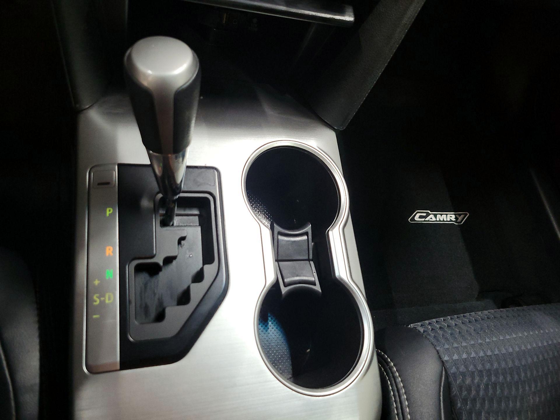 Thumbnail: 2014 Toyota Camry - 17