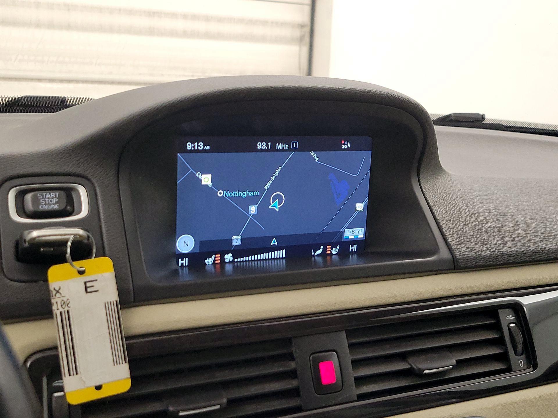 Thumbnail: 2015 Volvo XC70 - 14