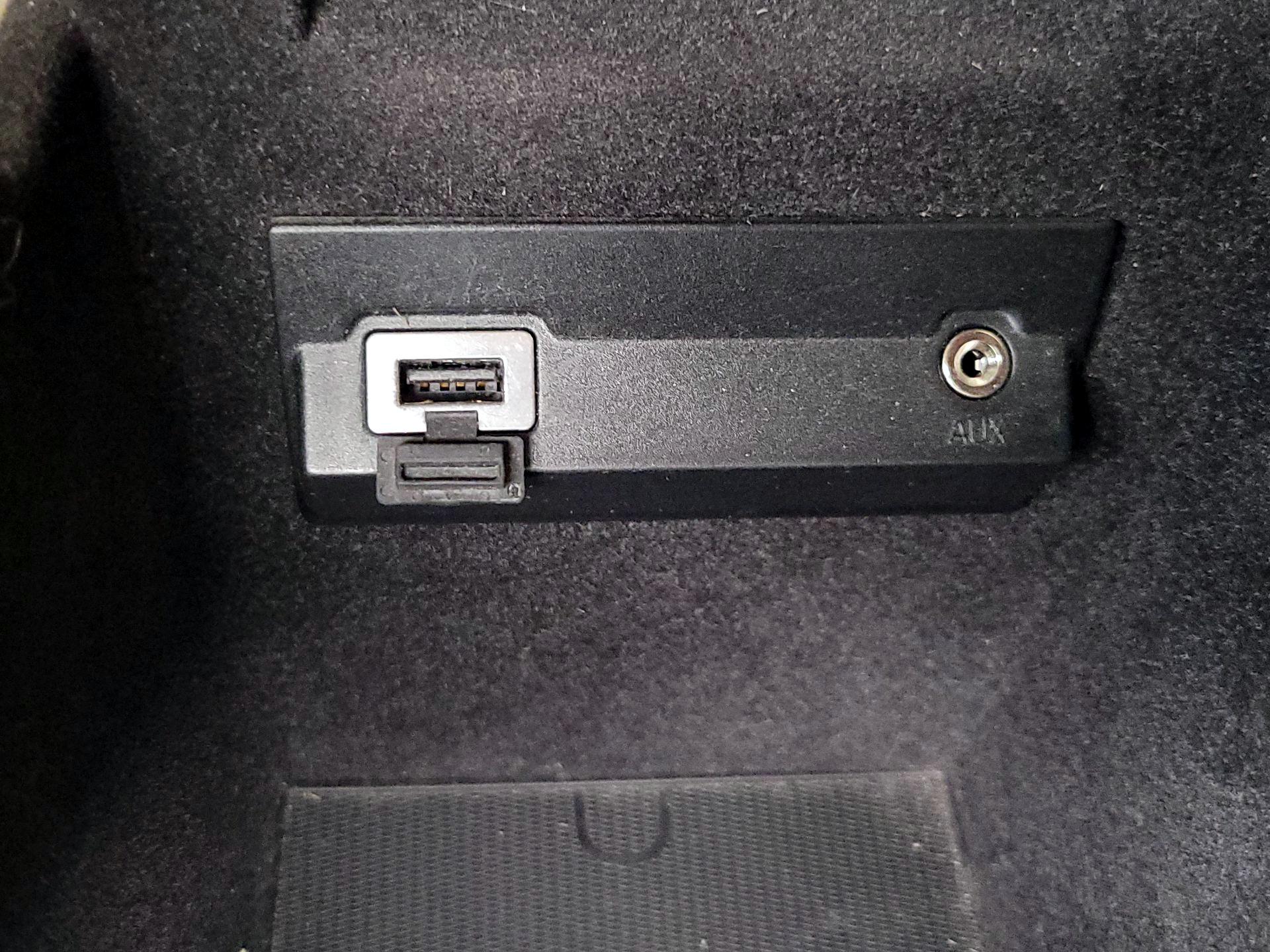 Thumbnail: 2015 Volvo XC70 - 18