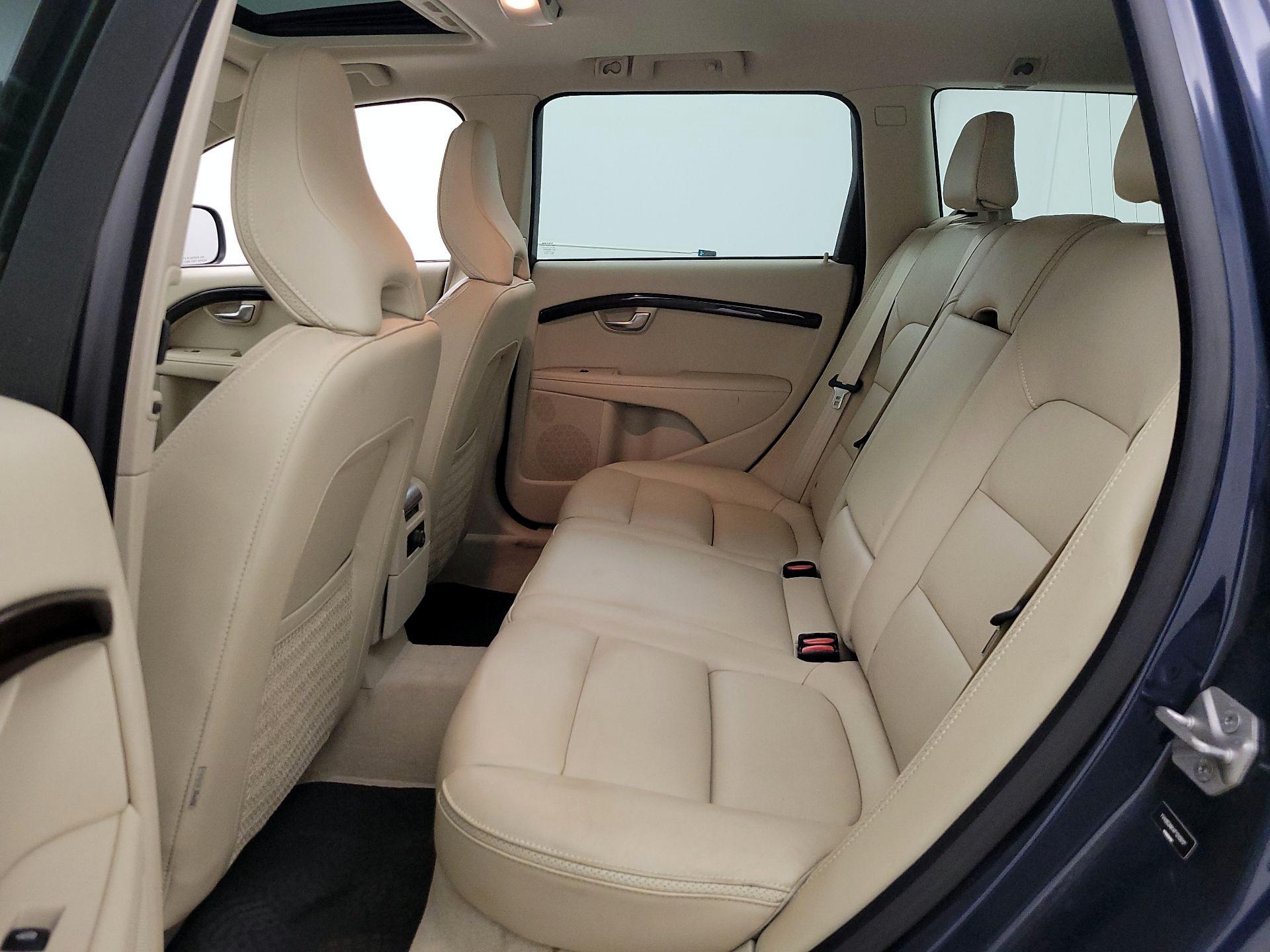 Thumbnail: 2015 Volvo XC70 - 20