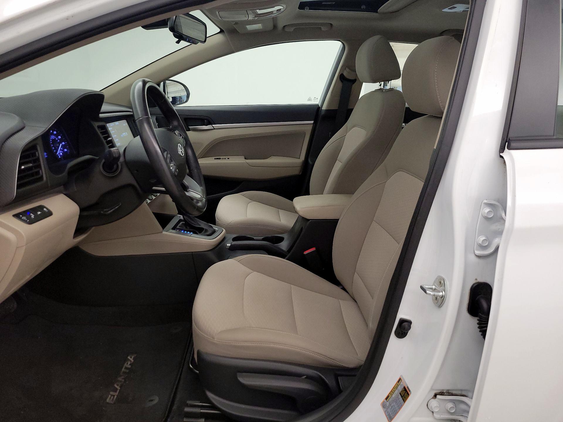 Thumbnail: 2020 Hyundai Elantra - 11