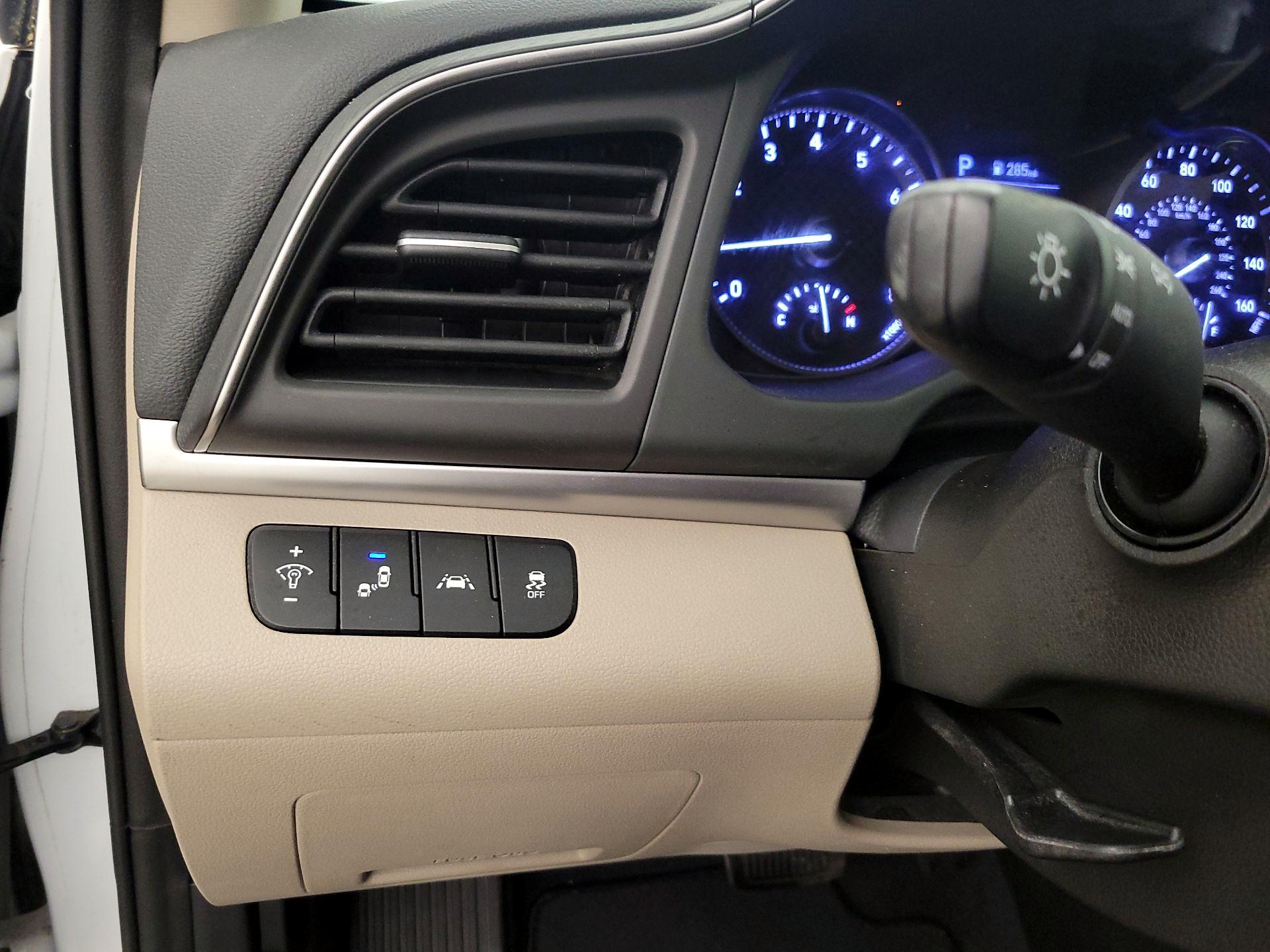 Thumbnail: 2020 Hyundai Elantra - 13