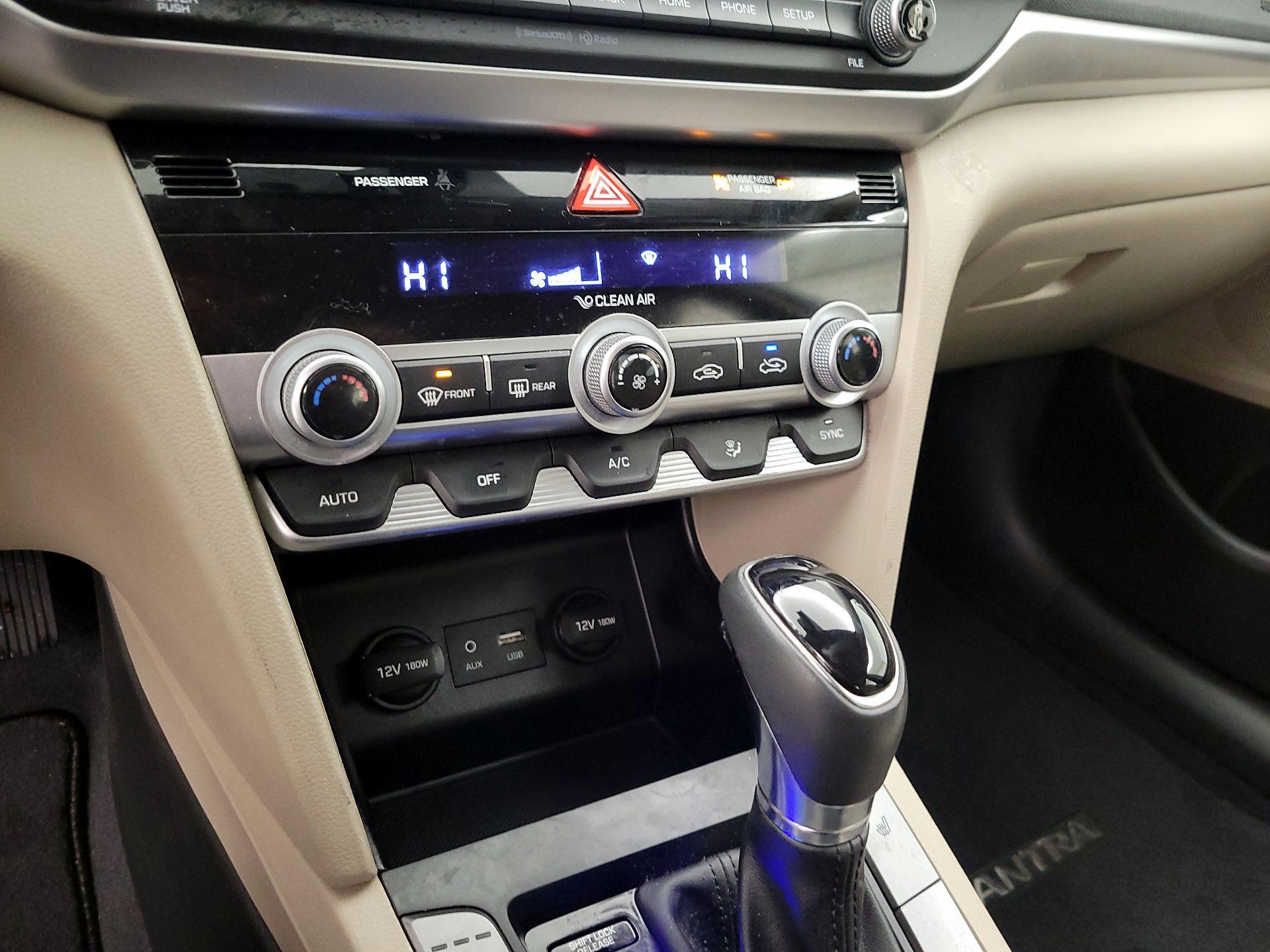 Thumbnail: 2020 Hyundai Elantra - 16