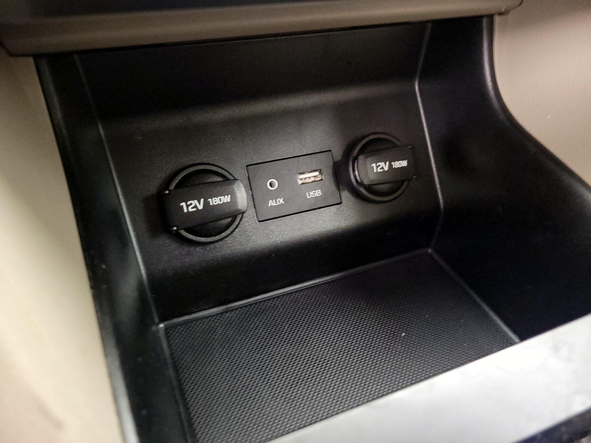 Thumbnail: 2020 Hyundai Elantra - 18