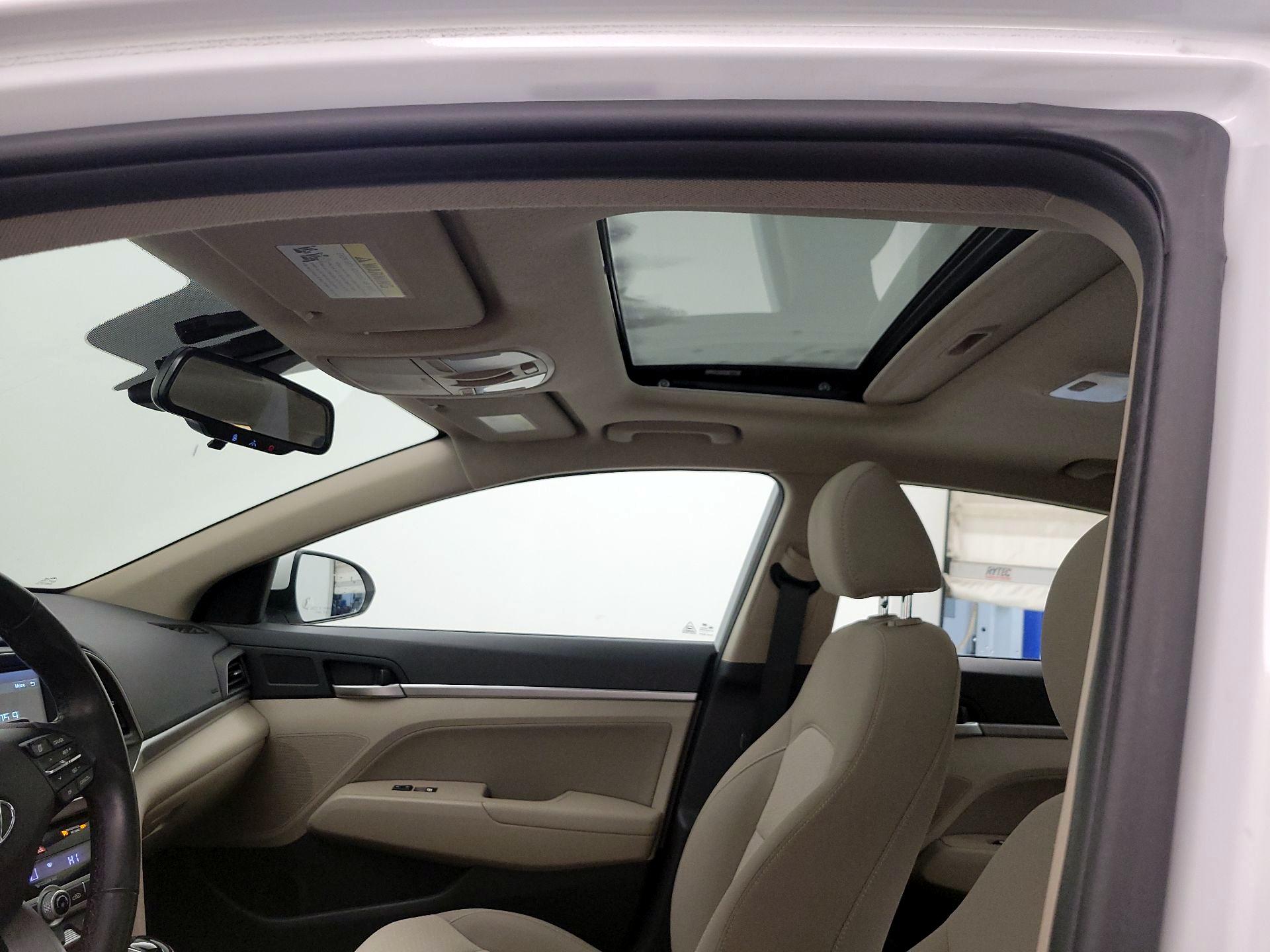 Thumbnail: 2020 Hyundai Elantra - 19