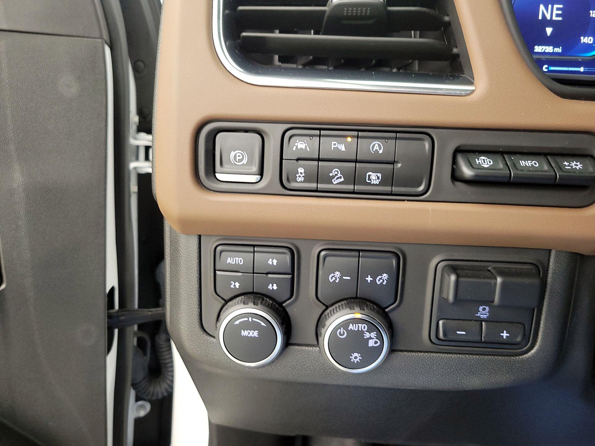 Thumbnail: 2023 Chevrolet Tahoe - 13