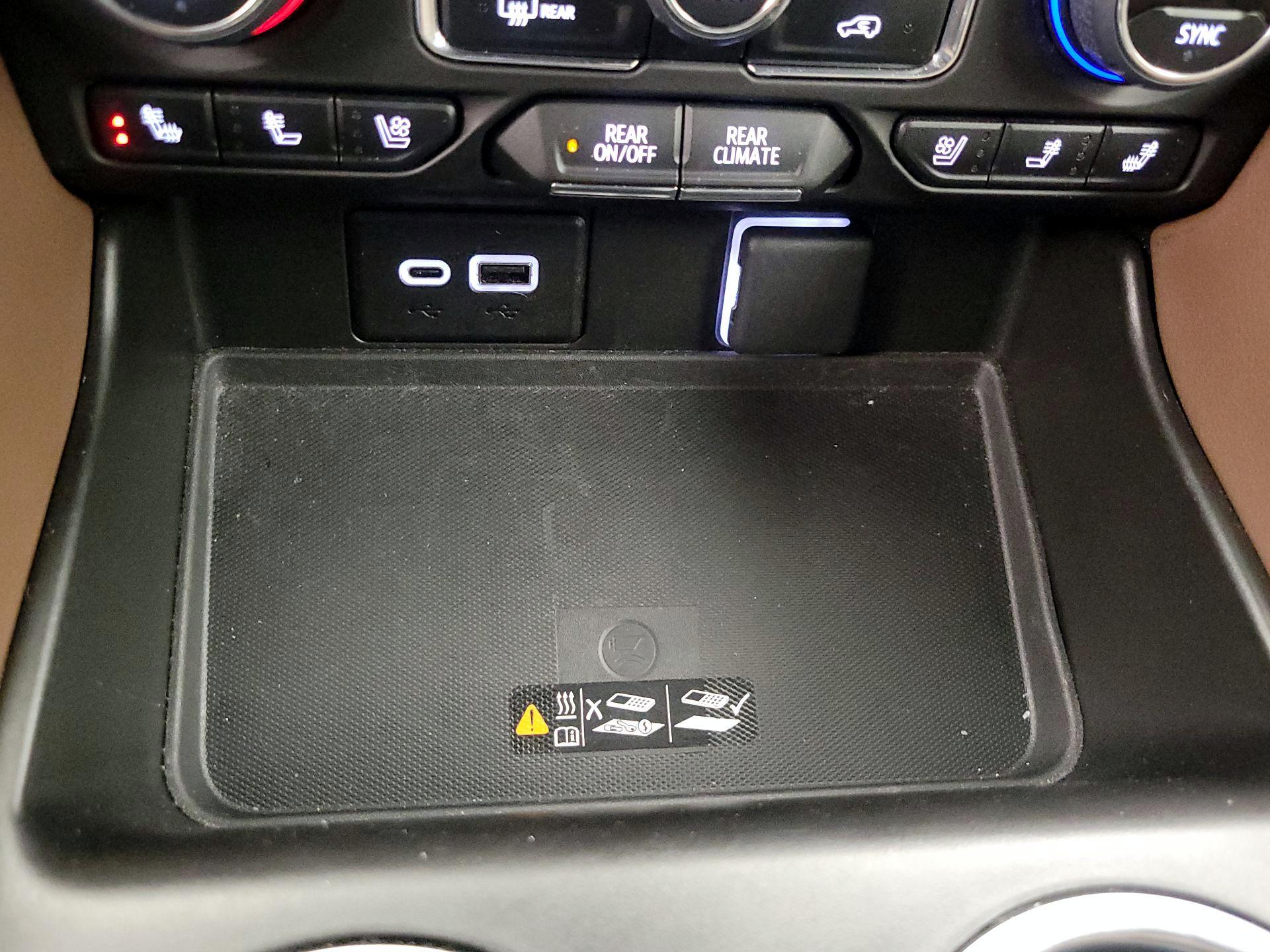 Thumbnail: 2023 Chevrolet Tahoe - 18