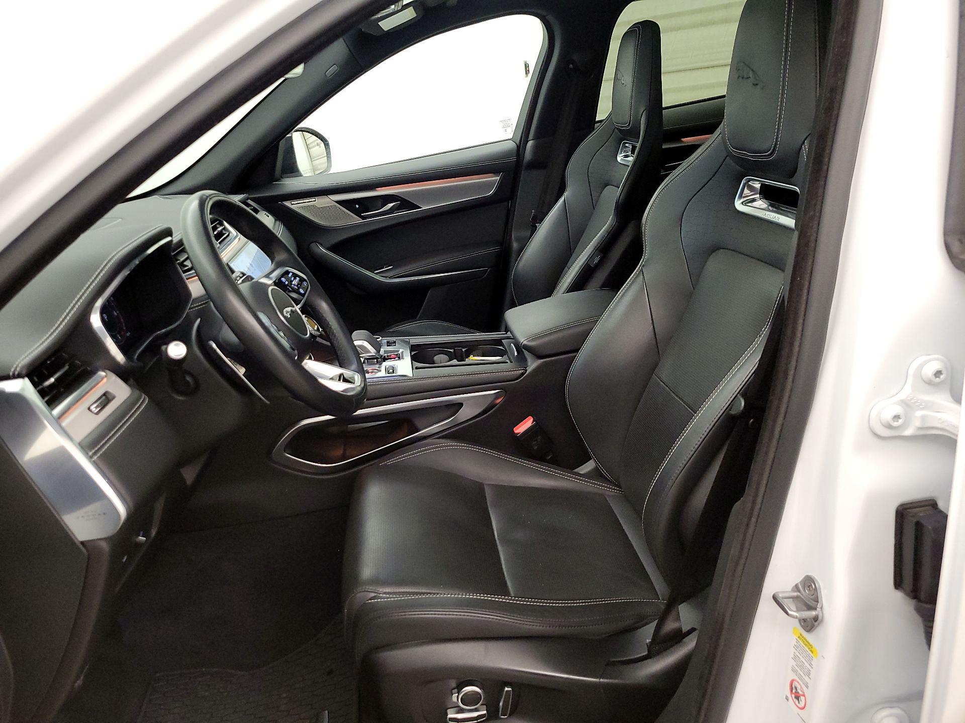 Thumbnail: 2024 Jaguar F-Pace - 11