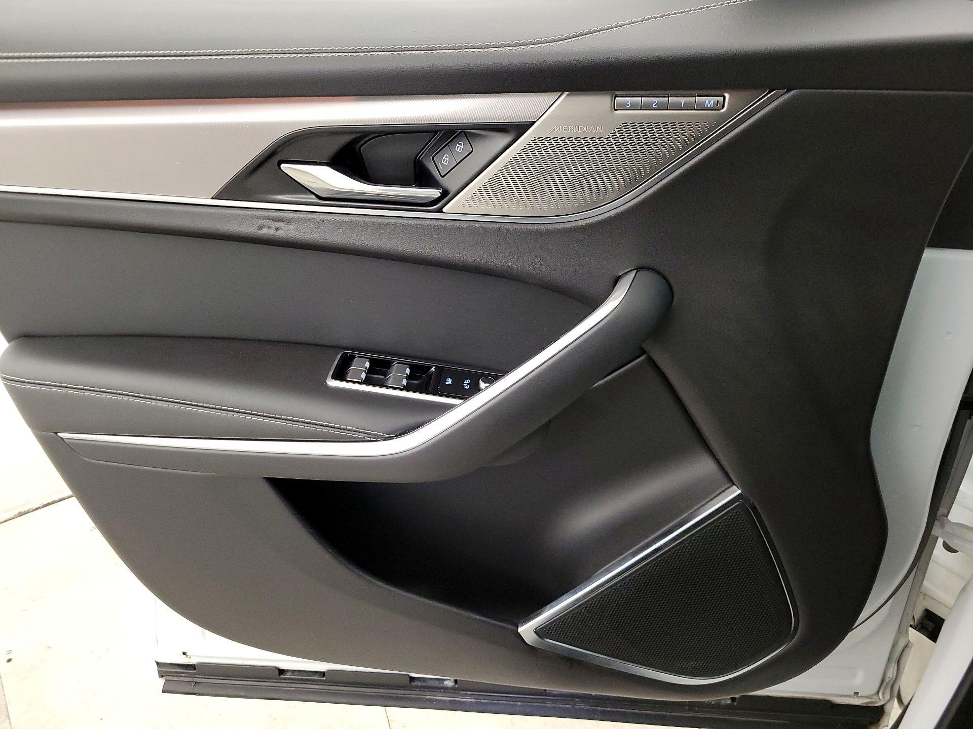 Thumbnail: 2024 Jaguar F-Pace - 12