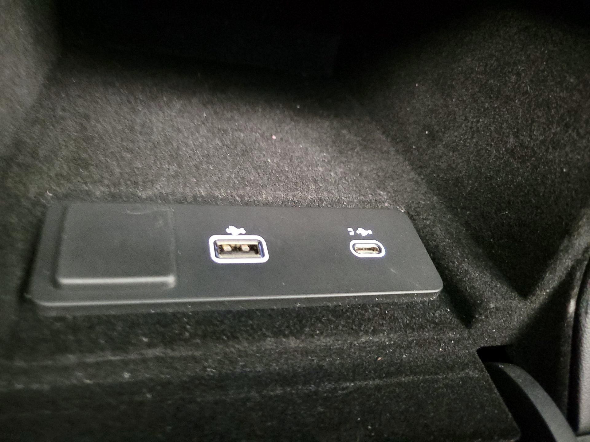 Thumbnail: 2024 Jaguar F-Pace - 19