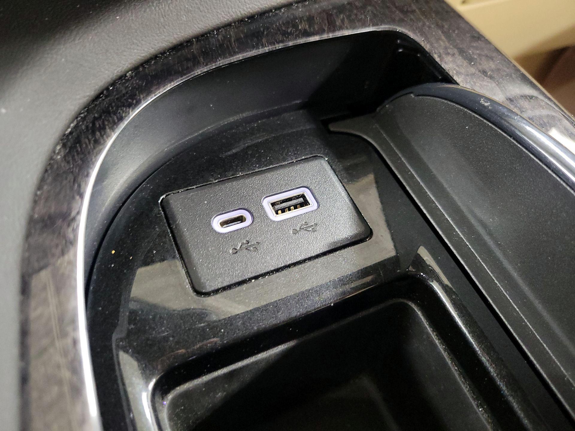 Thumbnail: 2023 Cadillac Escalade - 19