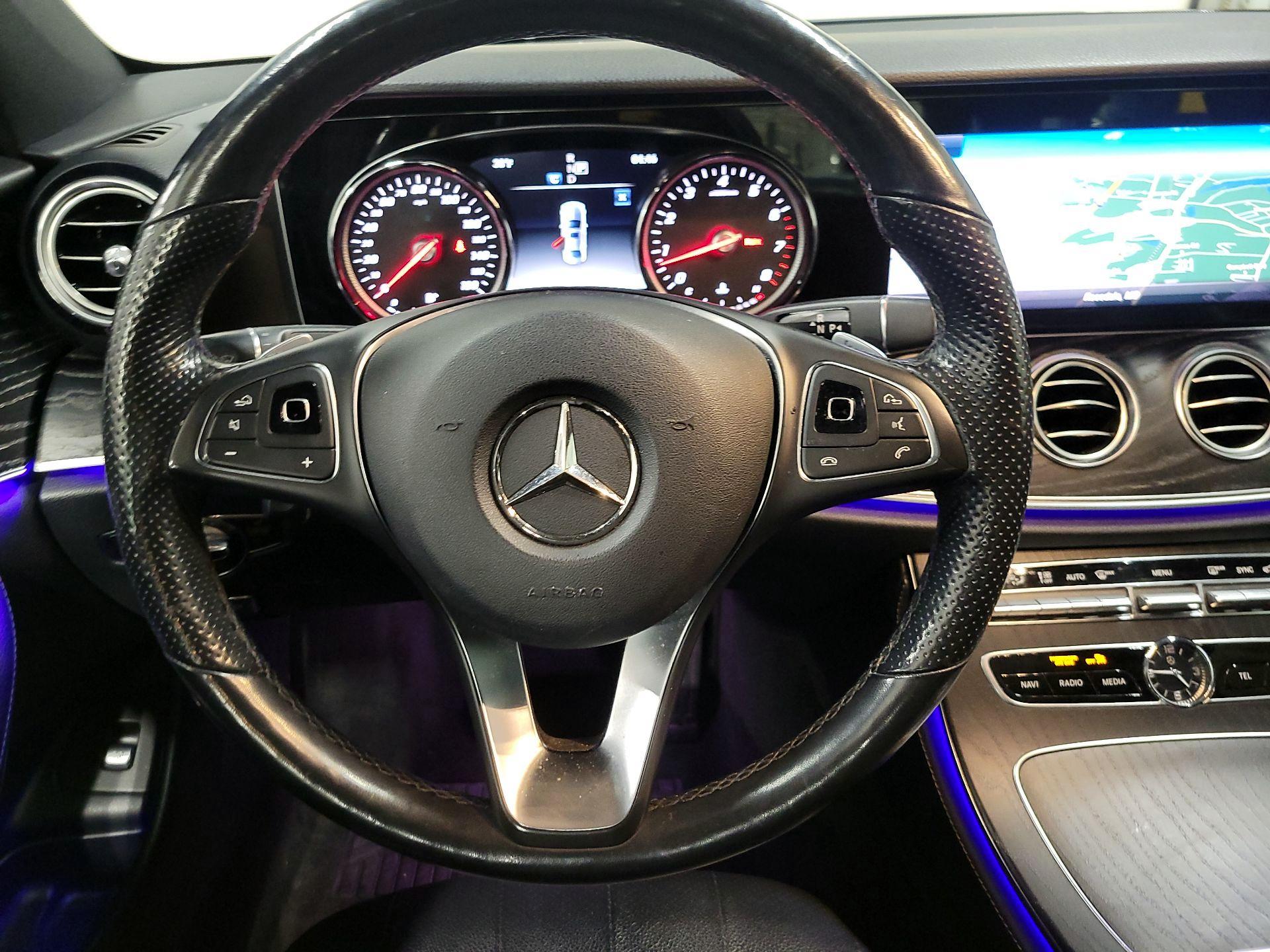 Thumbnail: 2018 Mercedes-Benz E-Class - 10