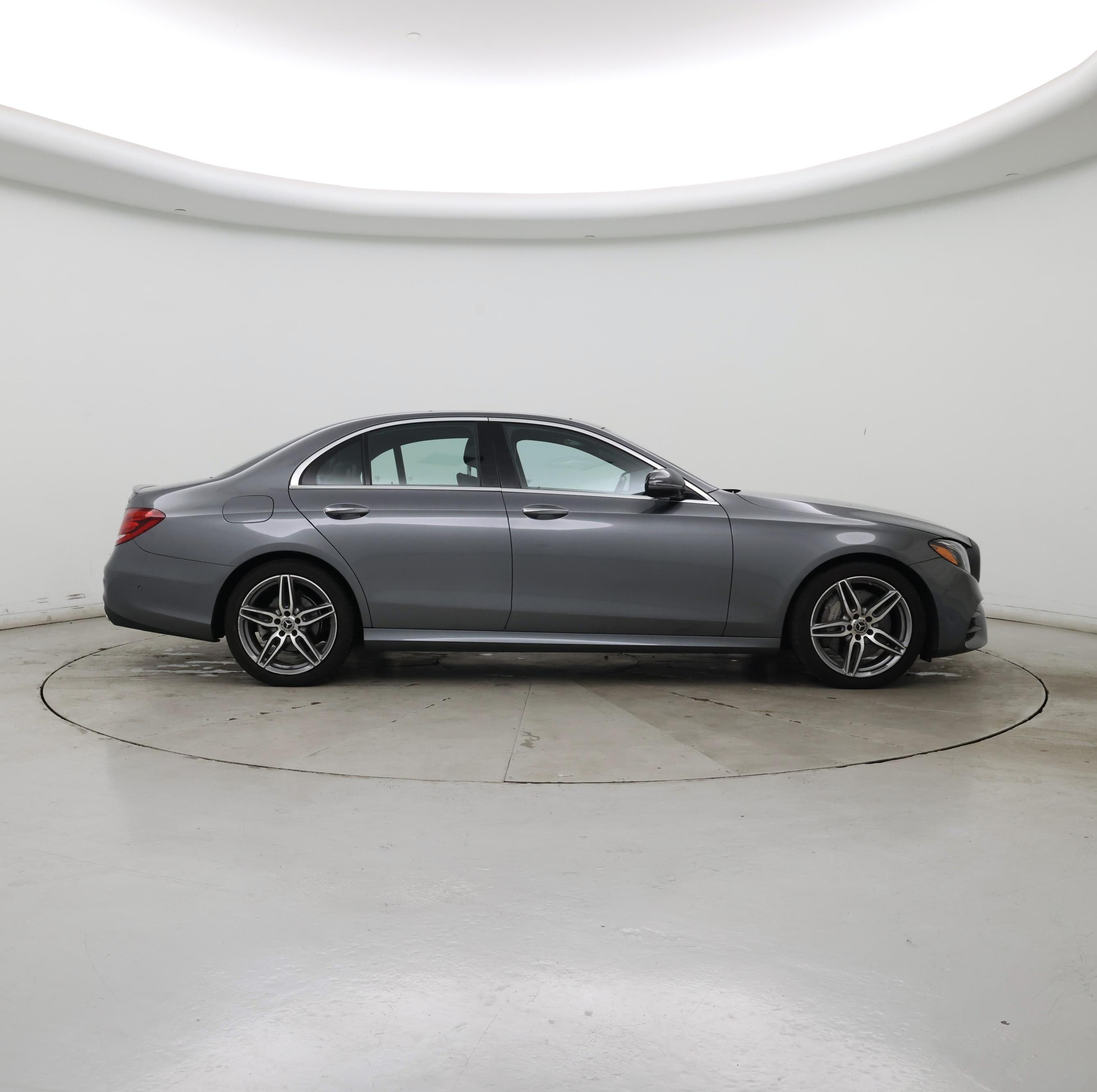 Thumbnail: 2018 Mercedes-Benz E-Class - 7