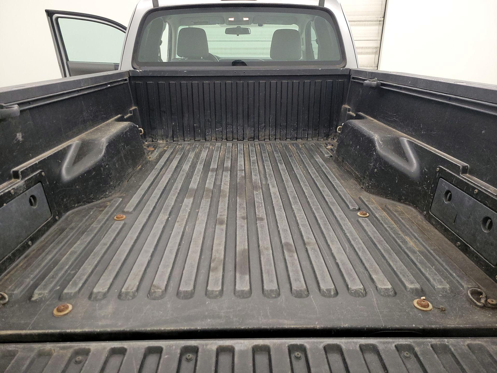 Thumbnail: 2017 Toyota Tacoma - 19