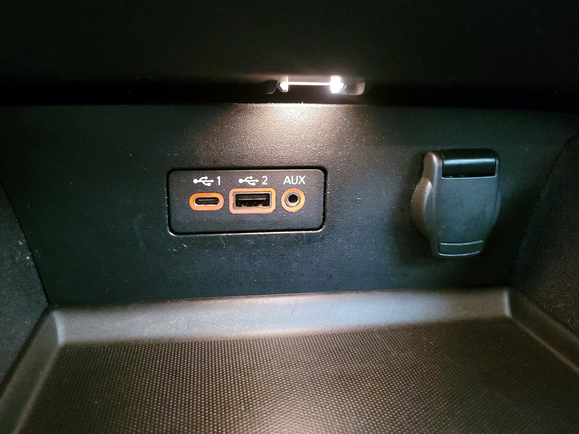 Thumbnail: 2019 Nissan Altima - 18