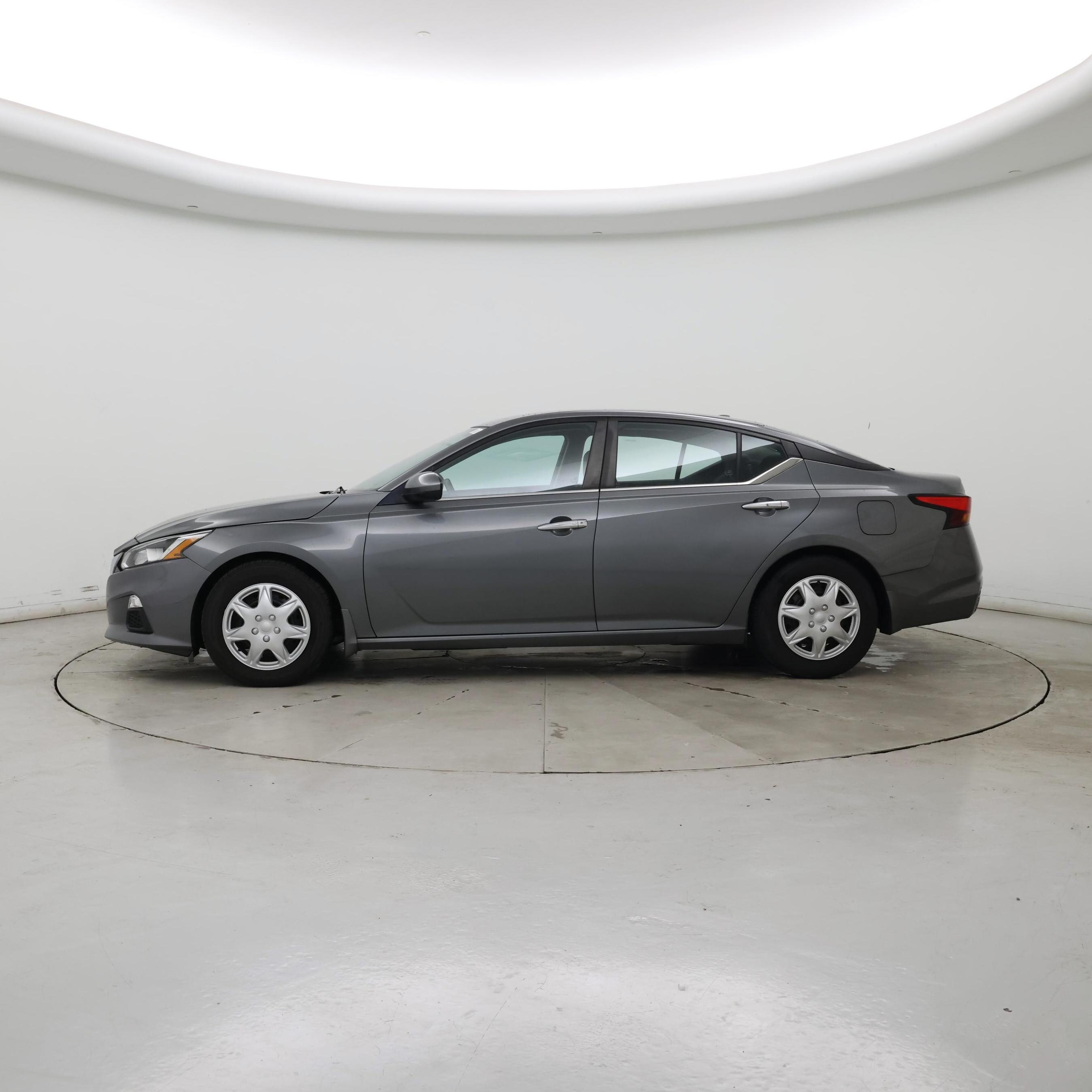 Thumbnail: 2019 Nissan Altima - 3