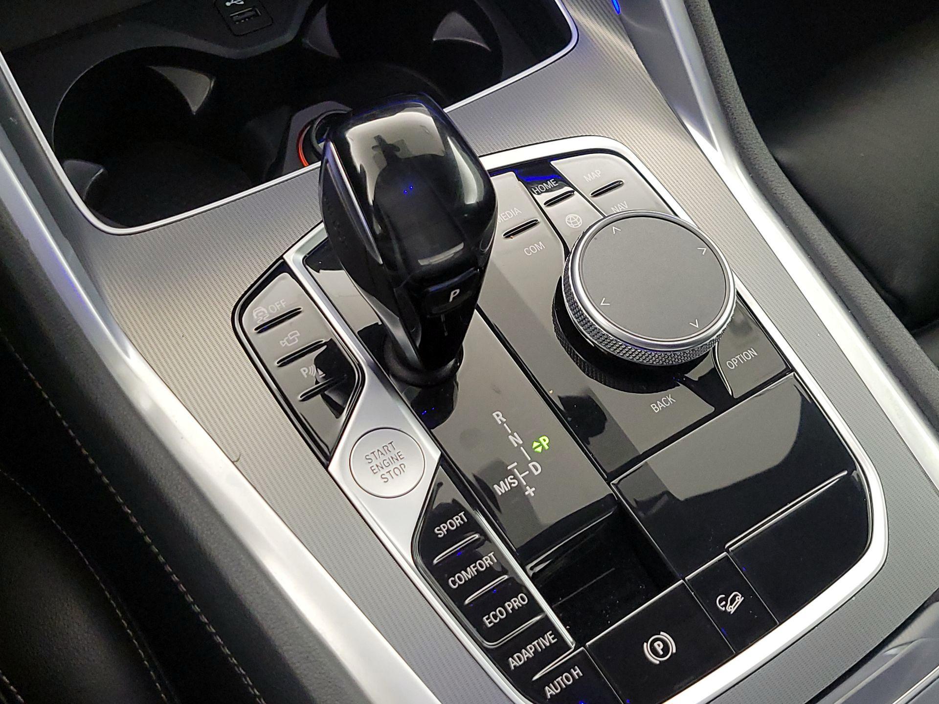 Thumbnail: 2021 BMW X6 - 18