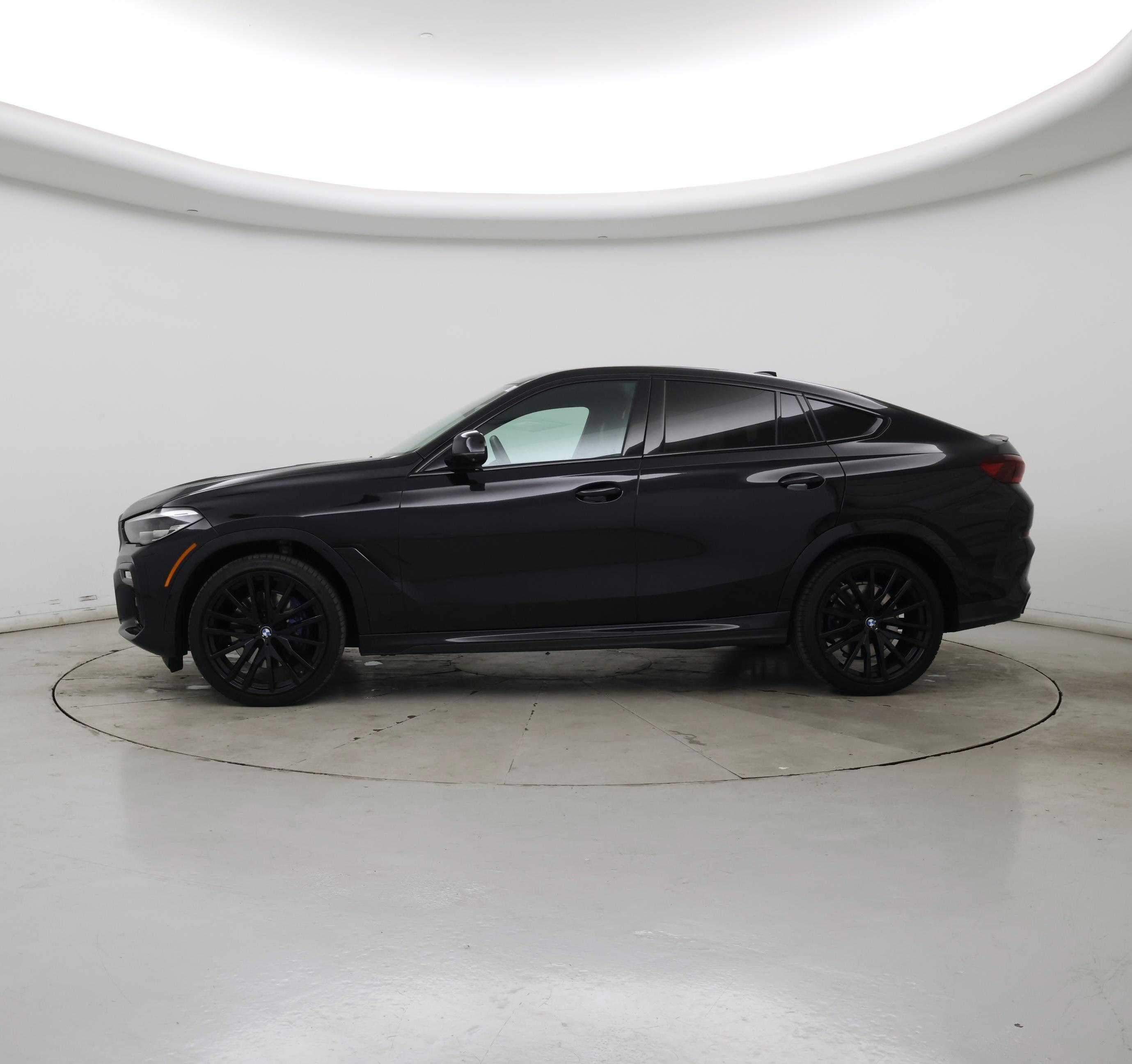 Thumbnail: 2021 BMW X6 - 3