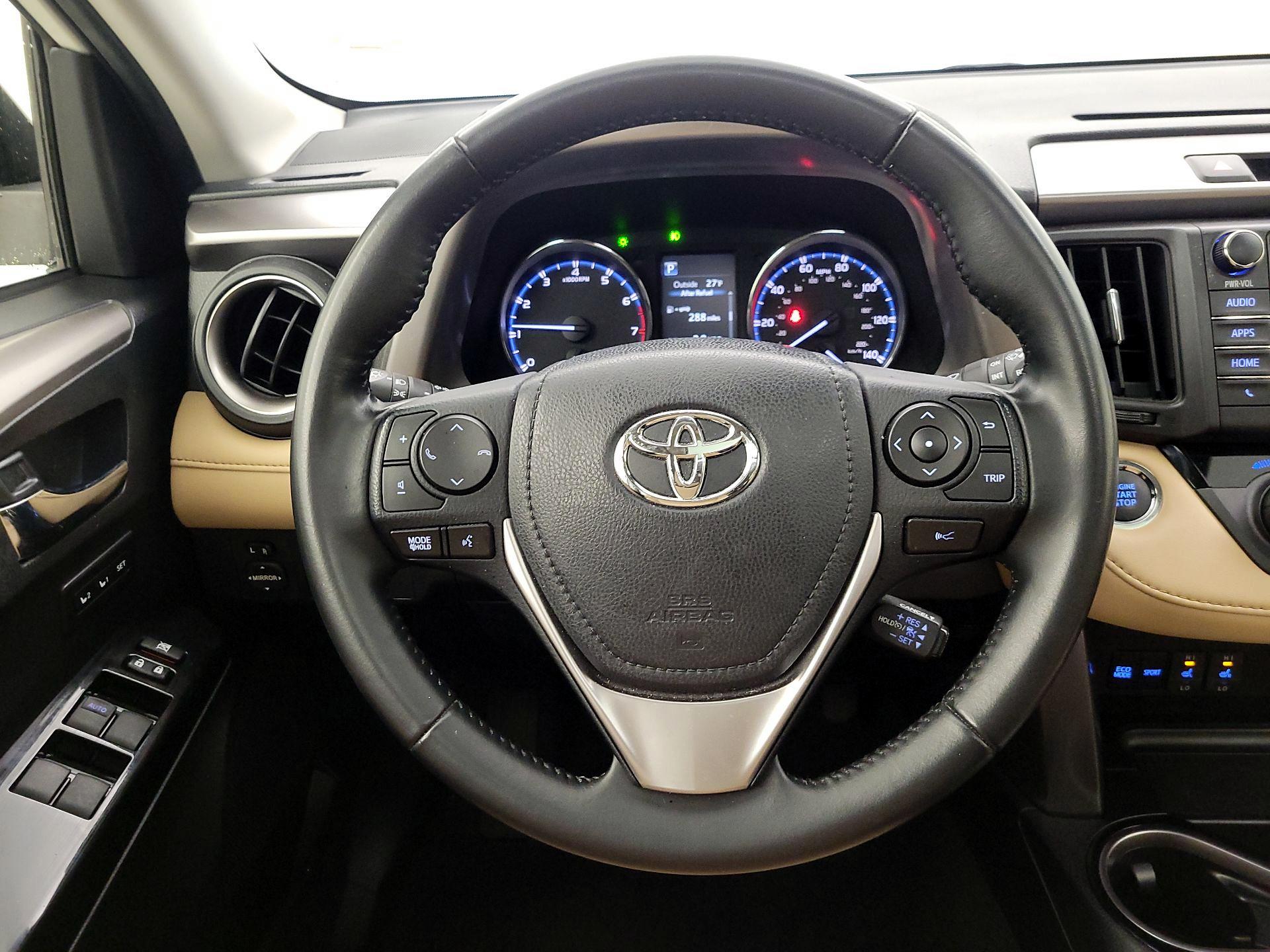Thumbnail: 2018 Toyota RAV4 - 10
