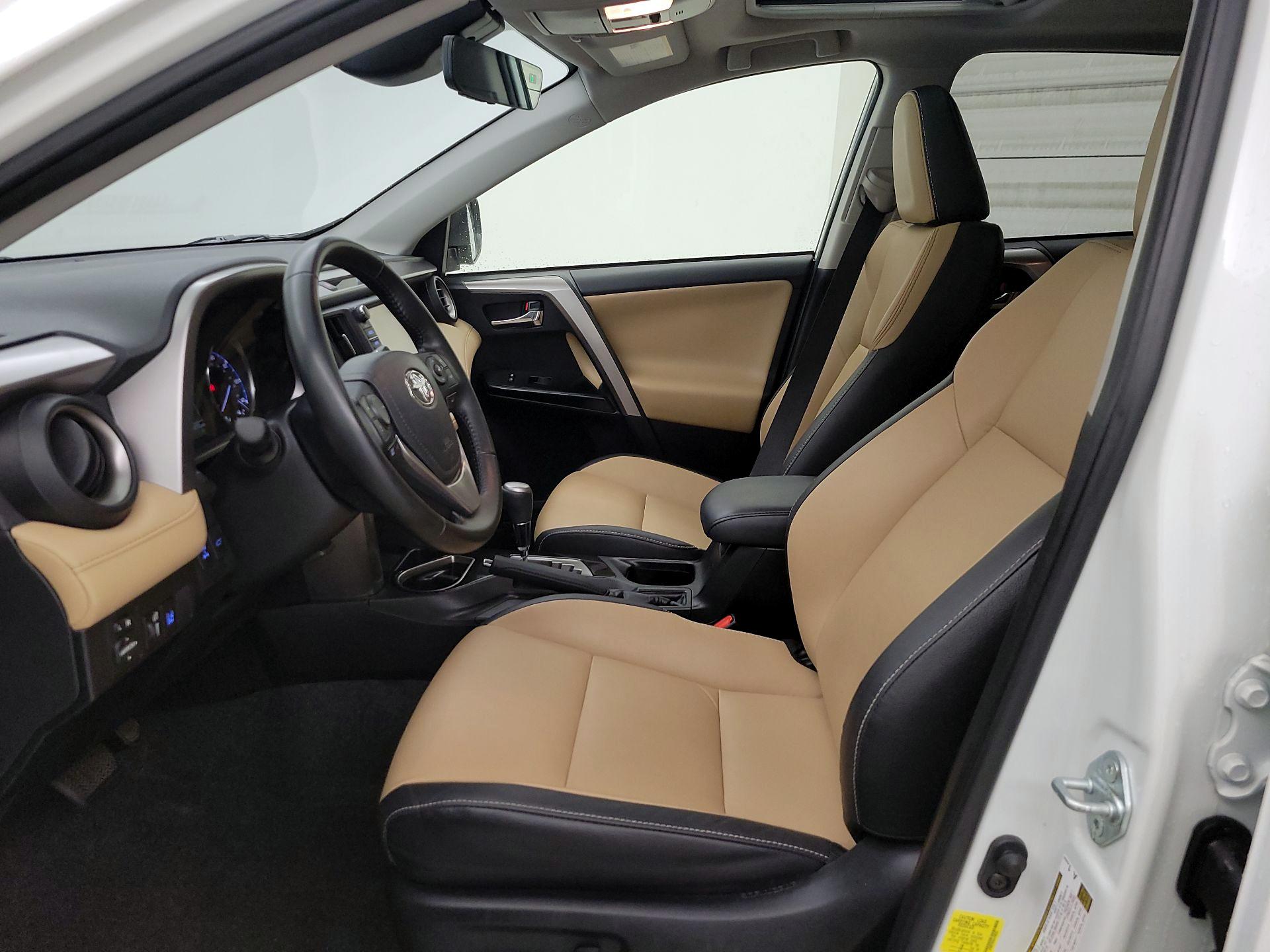 Thumbnail: 2018 Toyota RAV4 - 11