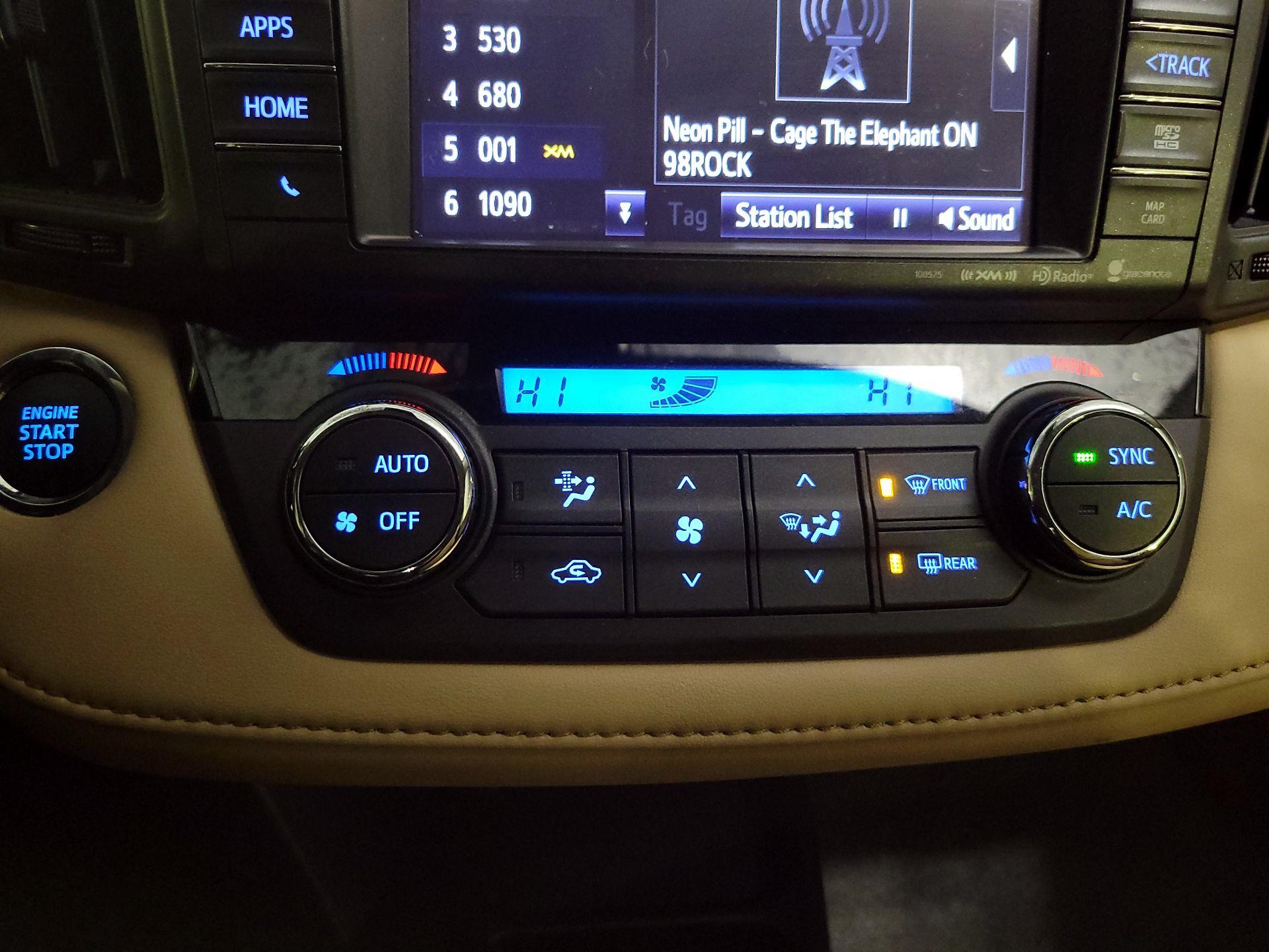 Thumbnail: 2018 Toyota RAV4 - 16