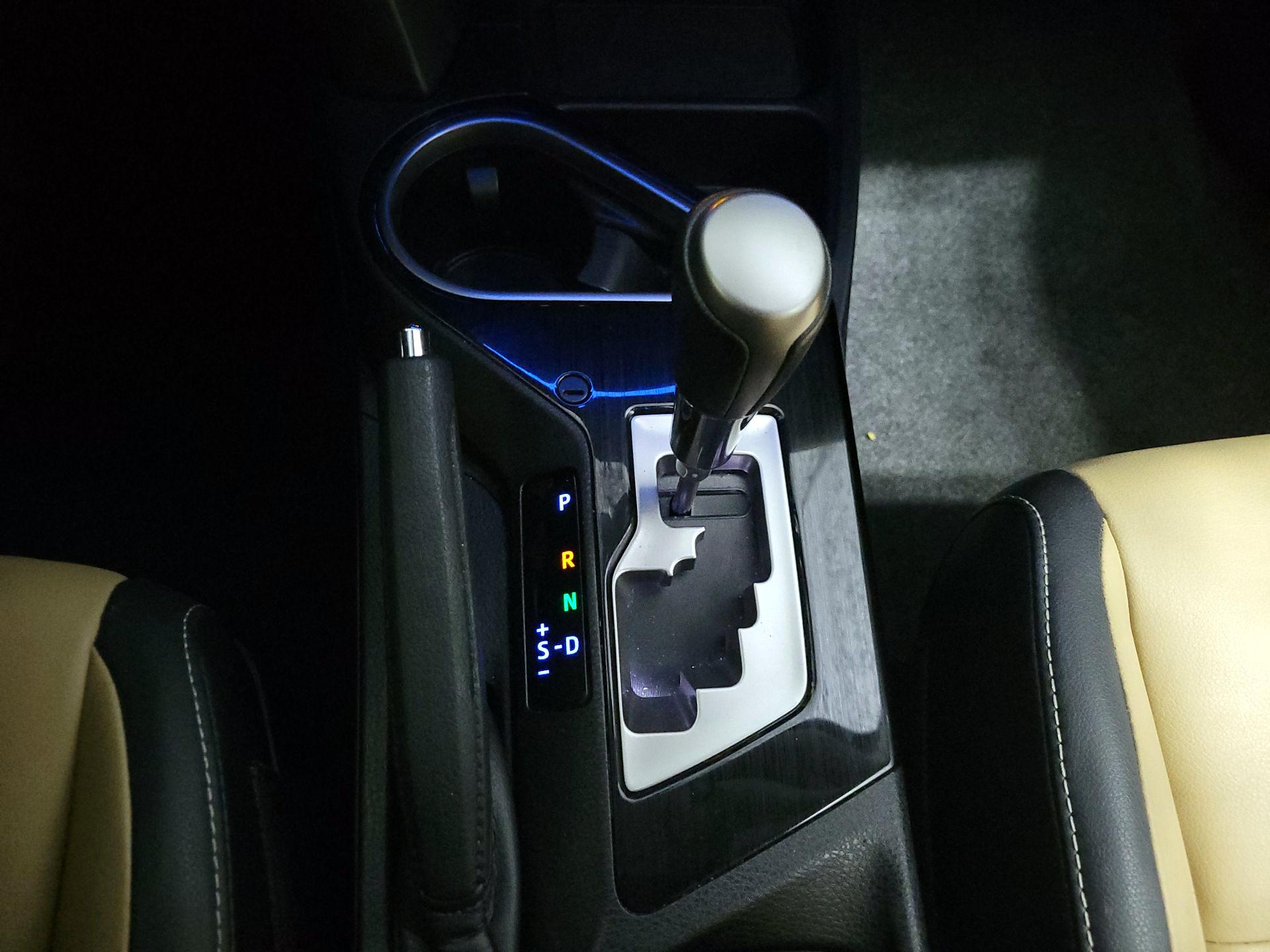 Thumbnail: 2018 Toyota RAV4 - 17