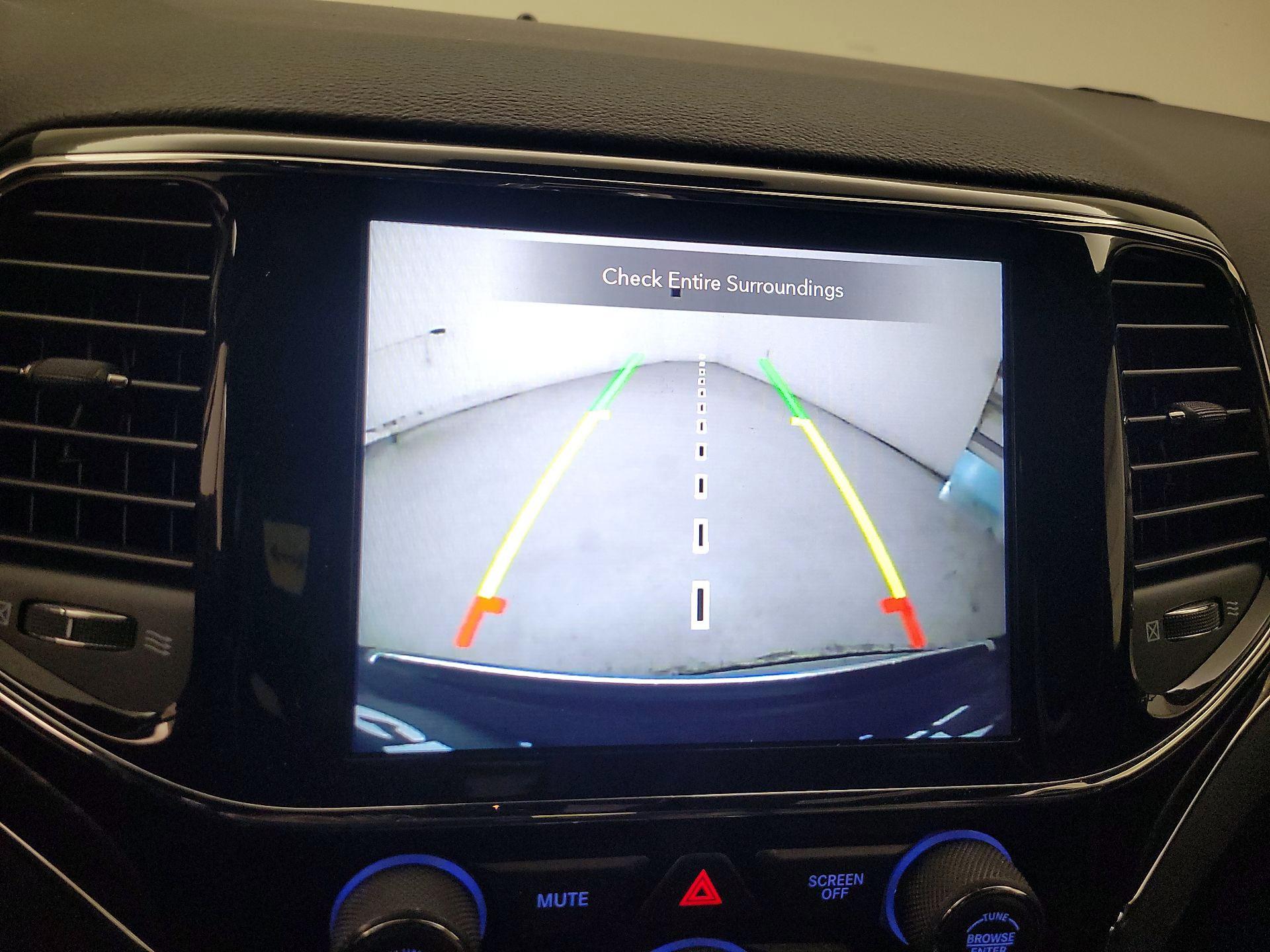 Thumbnail: 2021 Jeep Grand Cherokee - 15