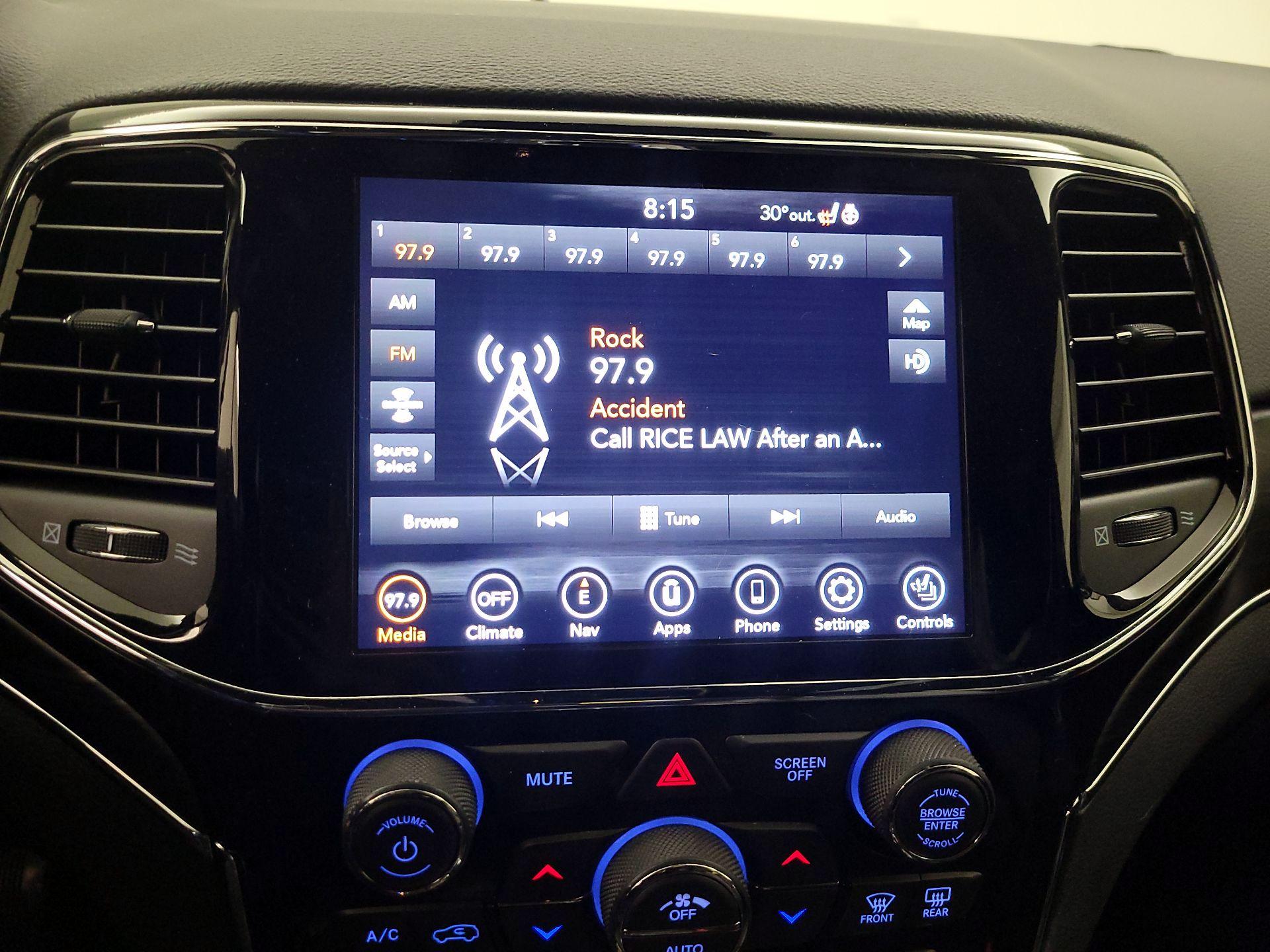 Thumbnail: 2021 Jeep Grand Cherokee - 16