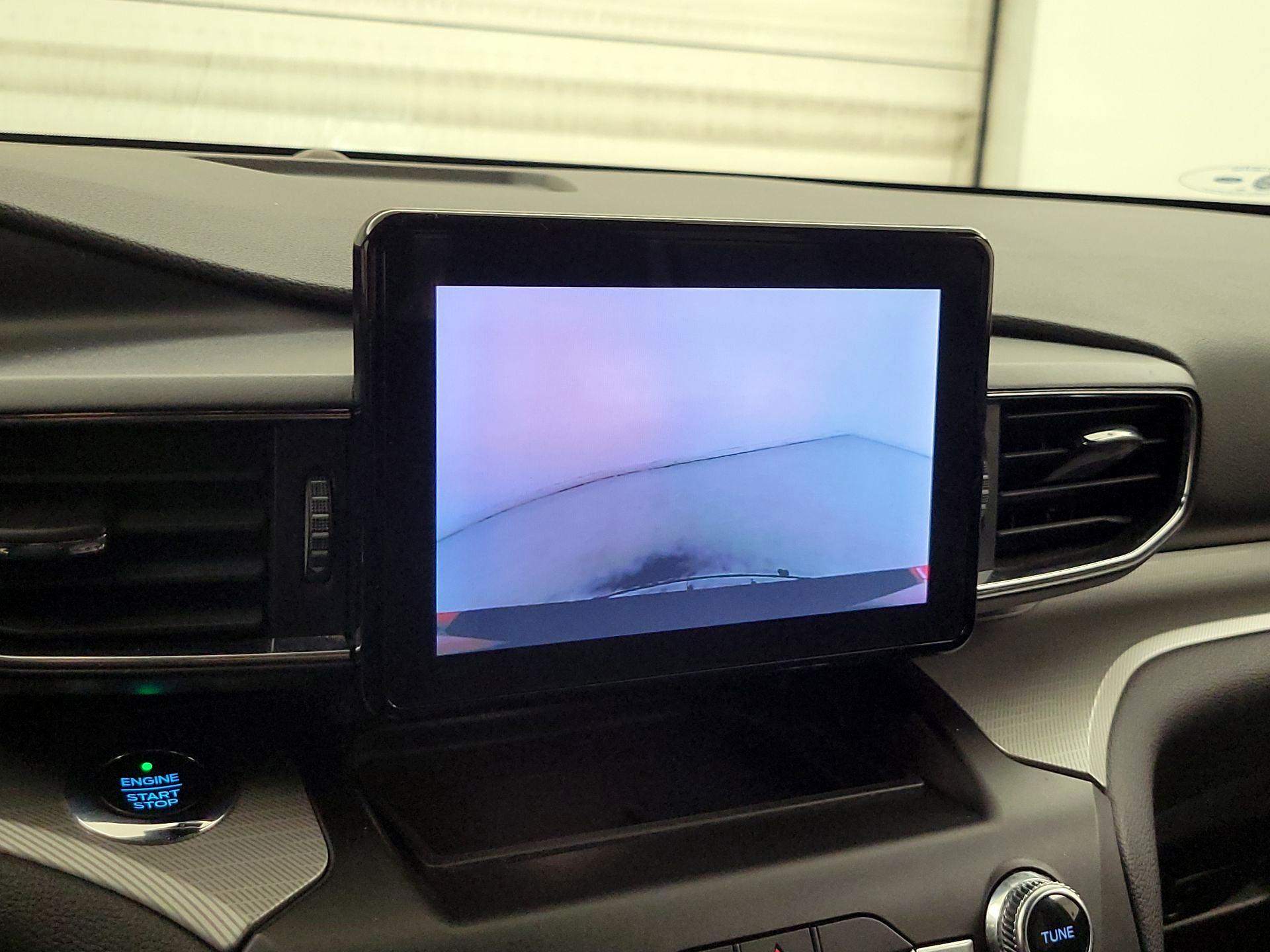 Thumbnail: 2020 Ford Explorer - 14