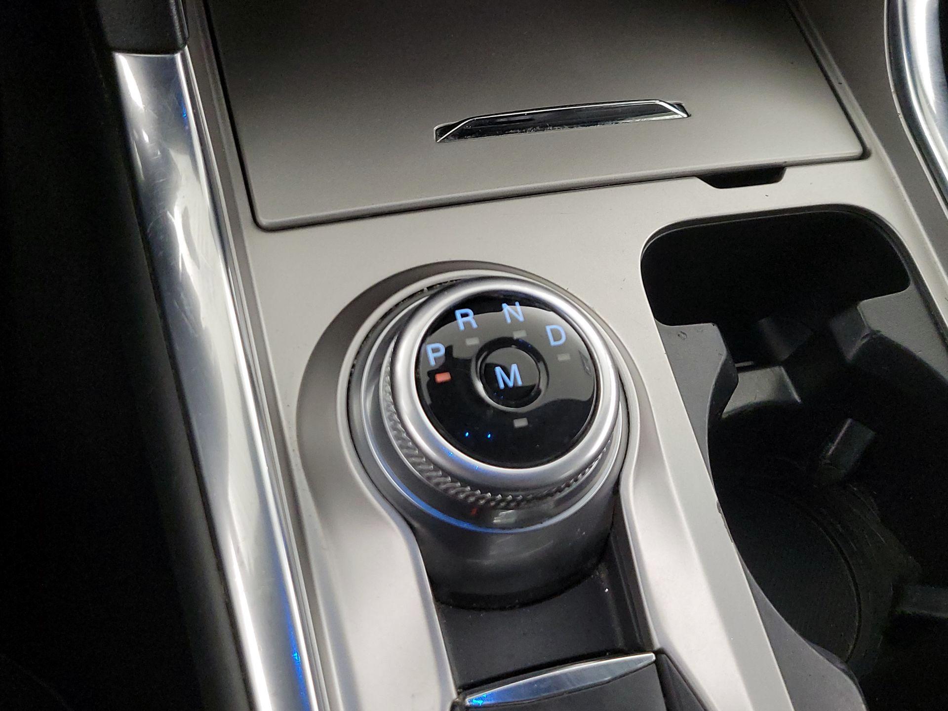 Thumbnail: 2020 Ford Explorer - 17