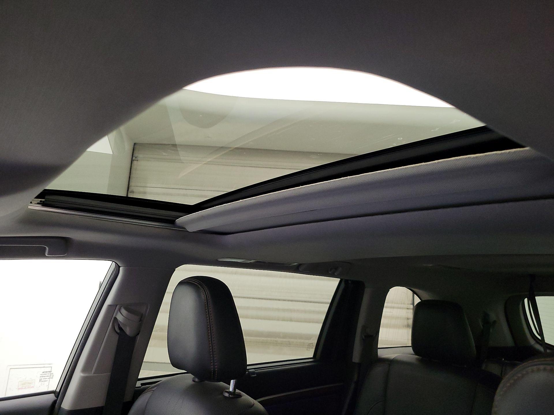 Thumbnail: 2016 Toyota Highlander - 20