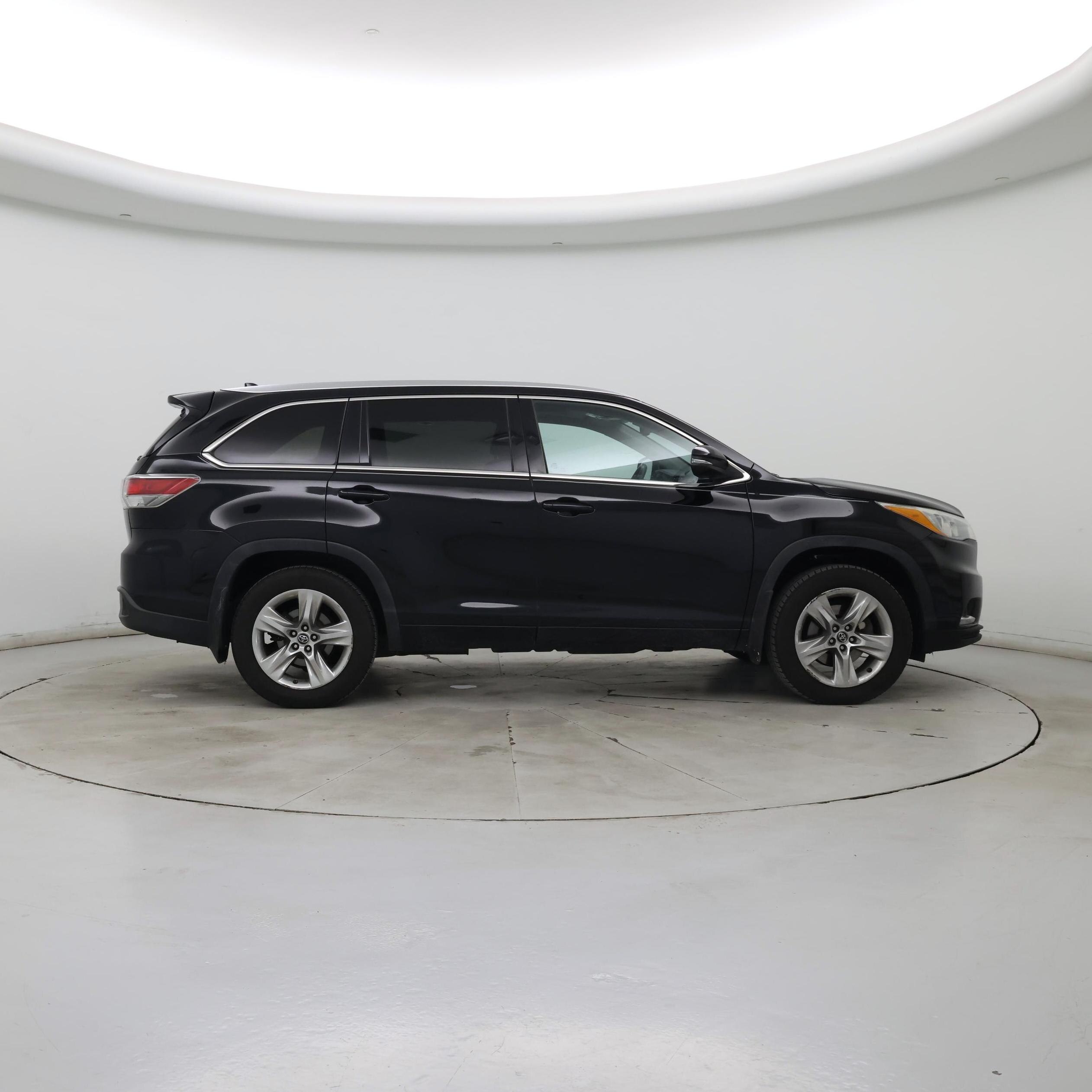 Thumbnail: 2016 Toyota Highlander - 7