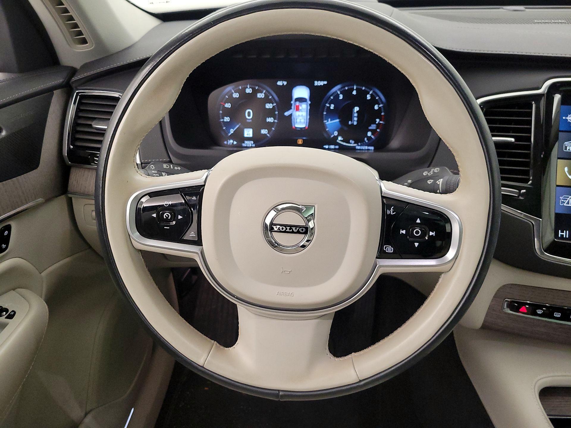 Thumbnail: 2020 Volvo XC90 - 10