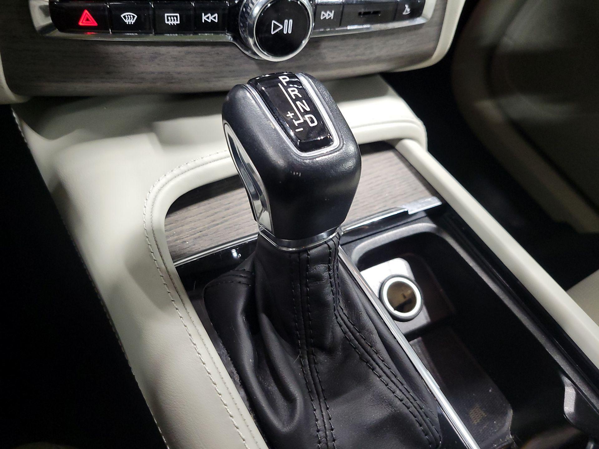 Thumbnail: 2020 Volvo XC90 - 18