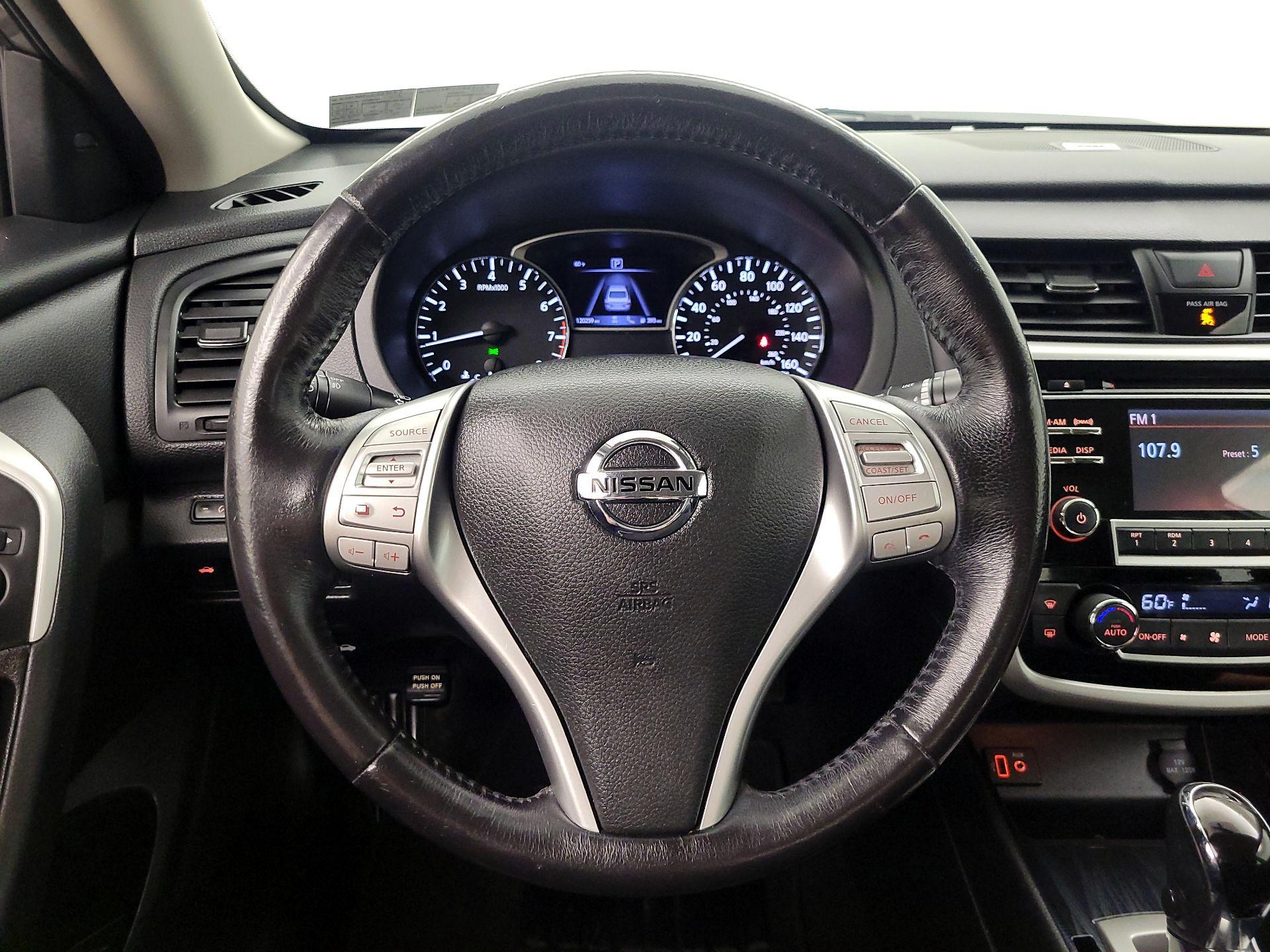 Thumbnail: 2018 Nissan Altima - 10