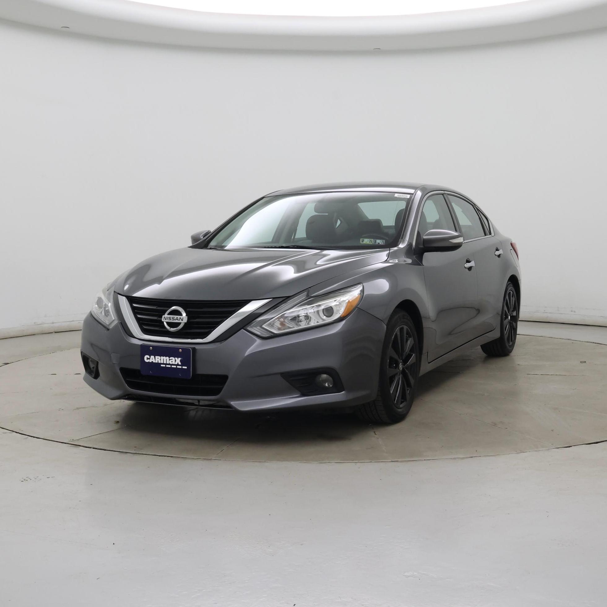 Thumbnail: 2018 Nissan Altima - 4