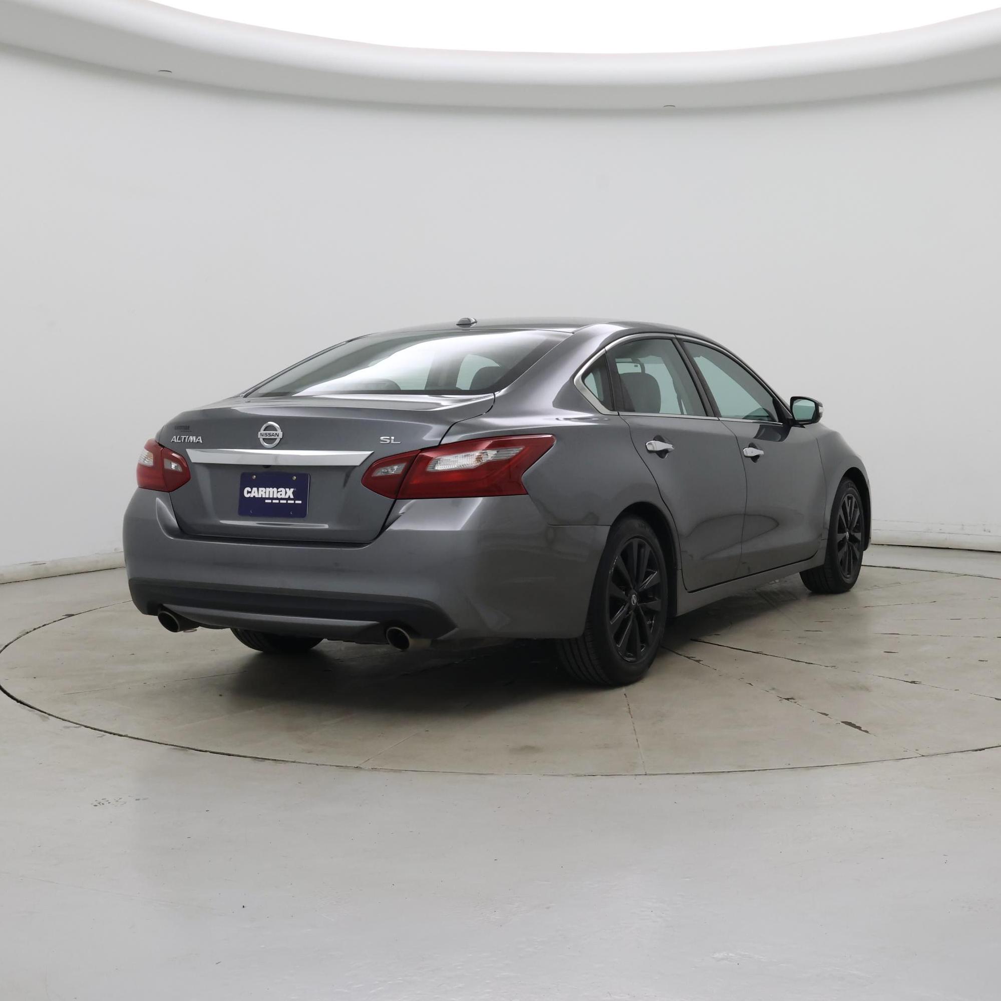 Thumbnail: 2018 Nissan Altima - 8